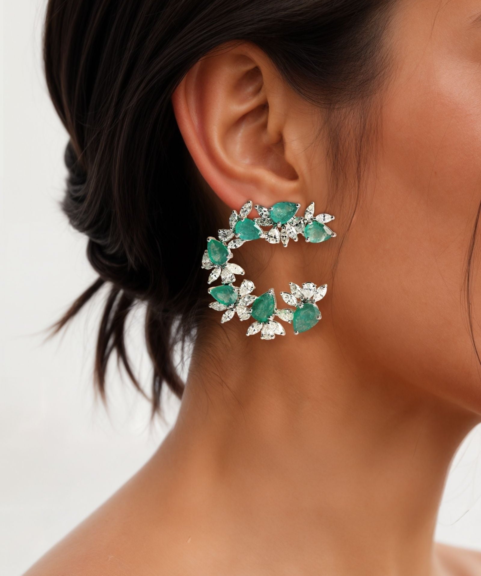 Emerald Lush Soiree Earrings | AMARIS JEWELS | Fine Jewelry 