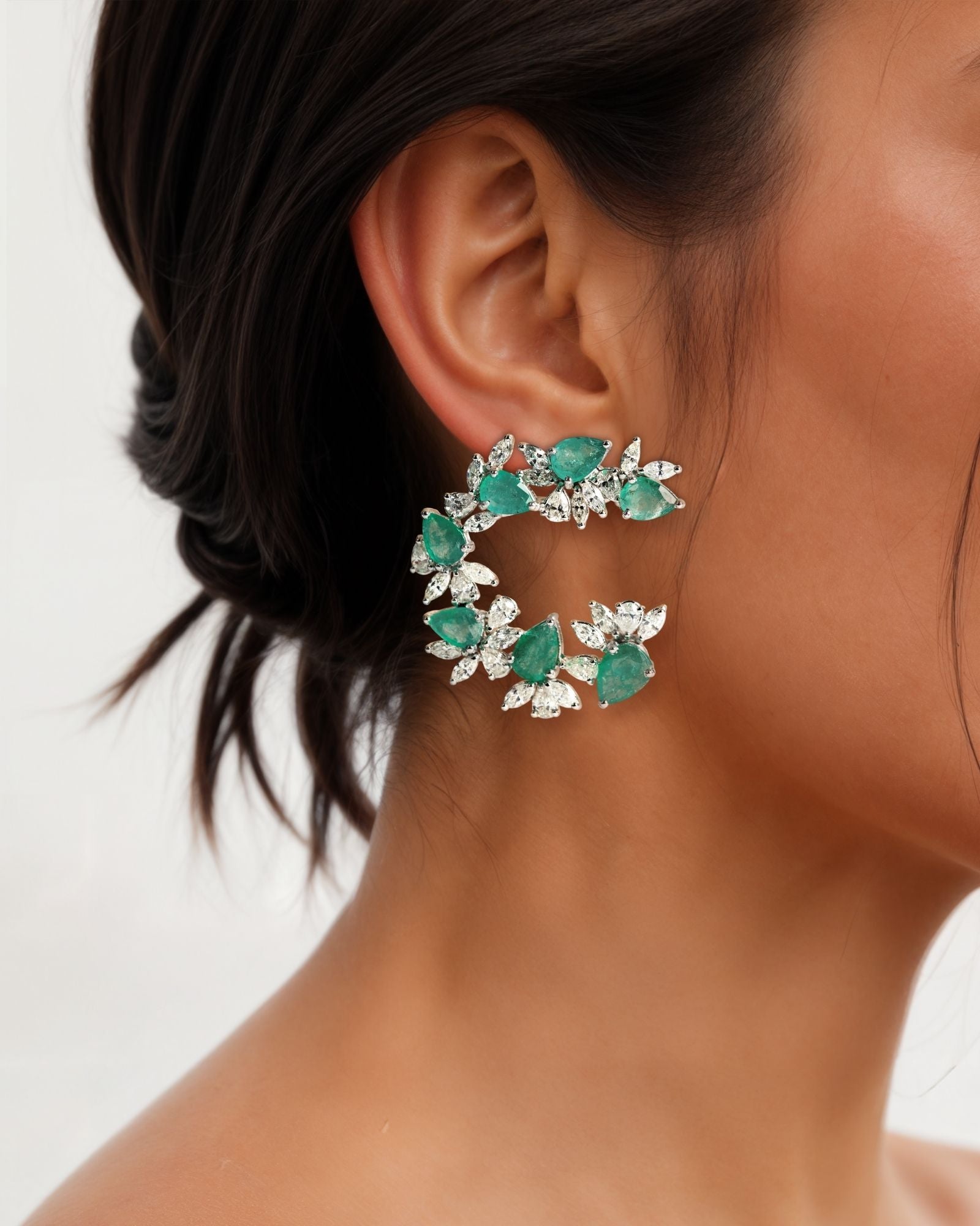Emerald Lush Soiree Earrings | AMARIS JEWELS | Fine Jewelry 