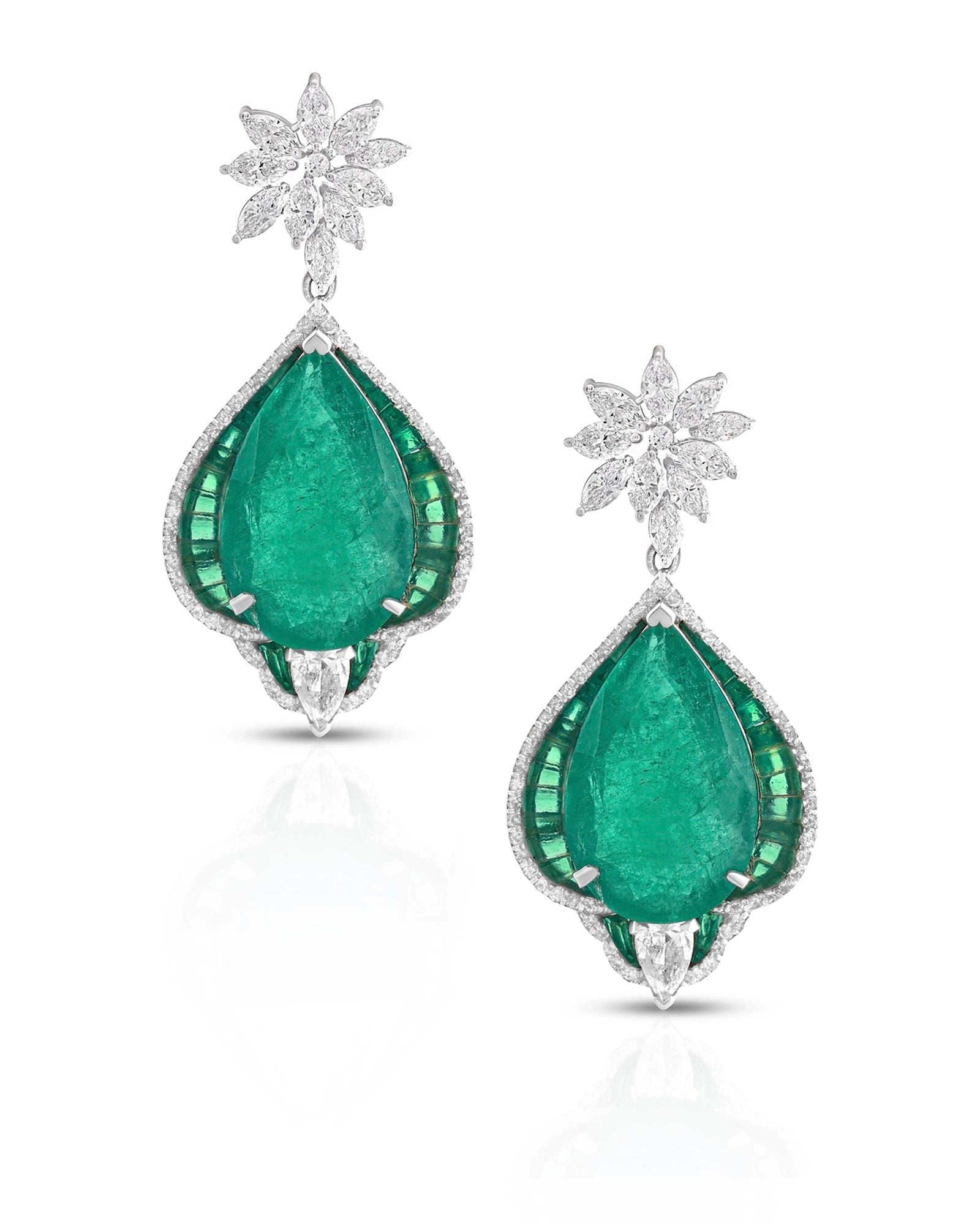 Emerald Mischief Earrings | AMARIS JEWELS | Fine Jewelry 