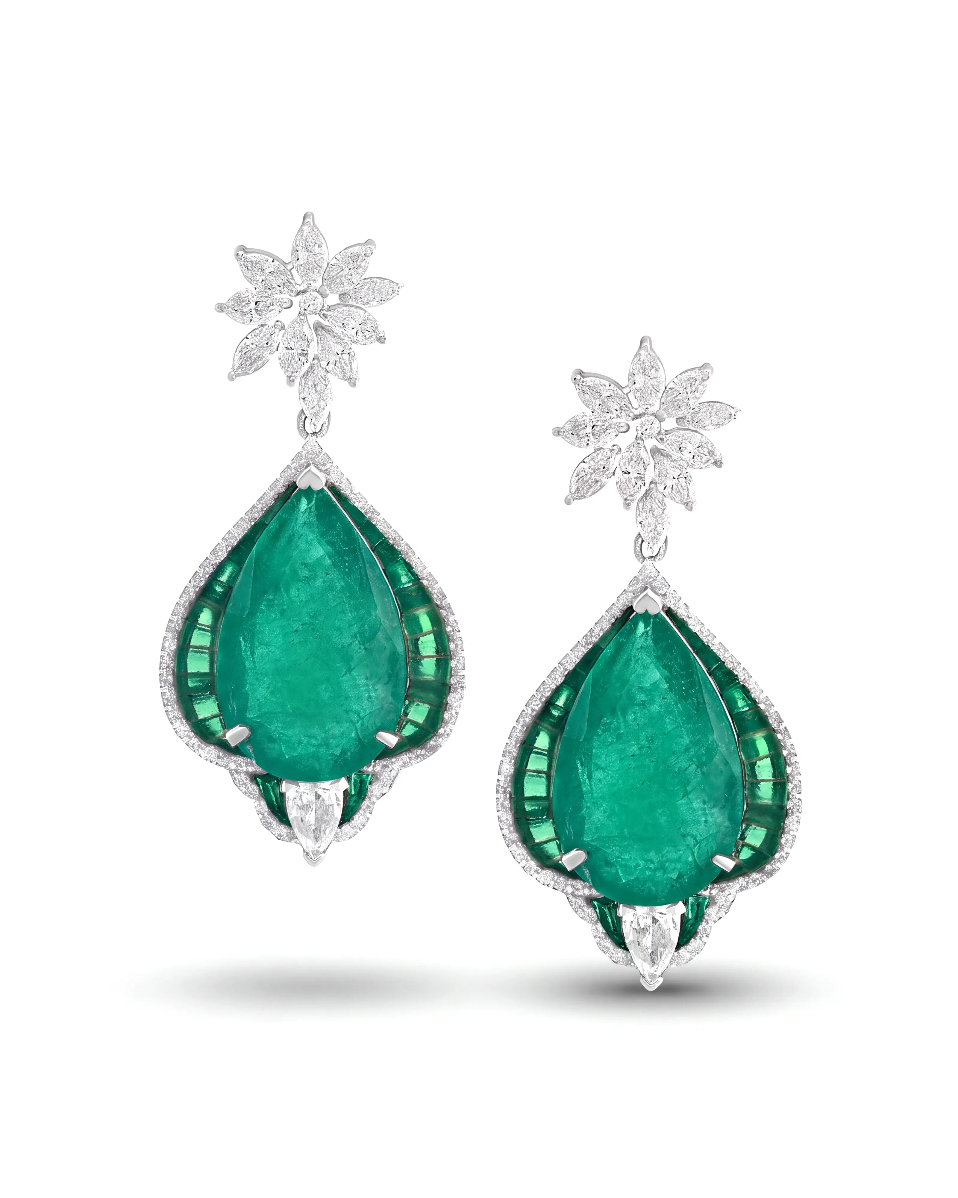 Emerald Mischief Earrings | AMARIS JEWELS | Fine Jewelry