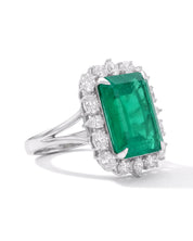 Emerald Muse Ring | AMARIS JEWELS | Fine Jewelry