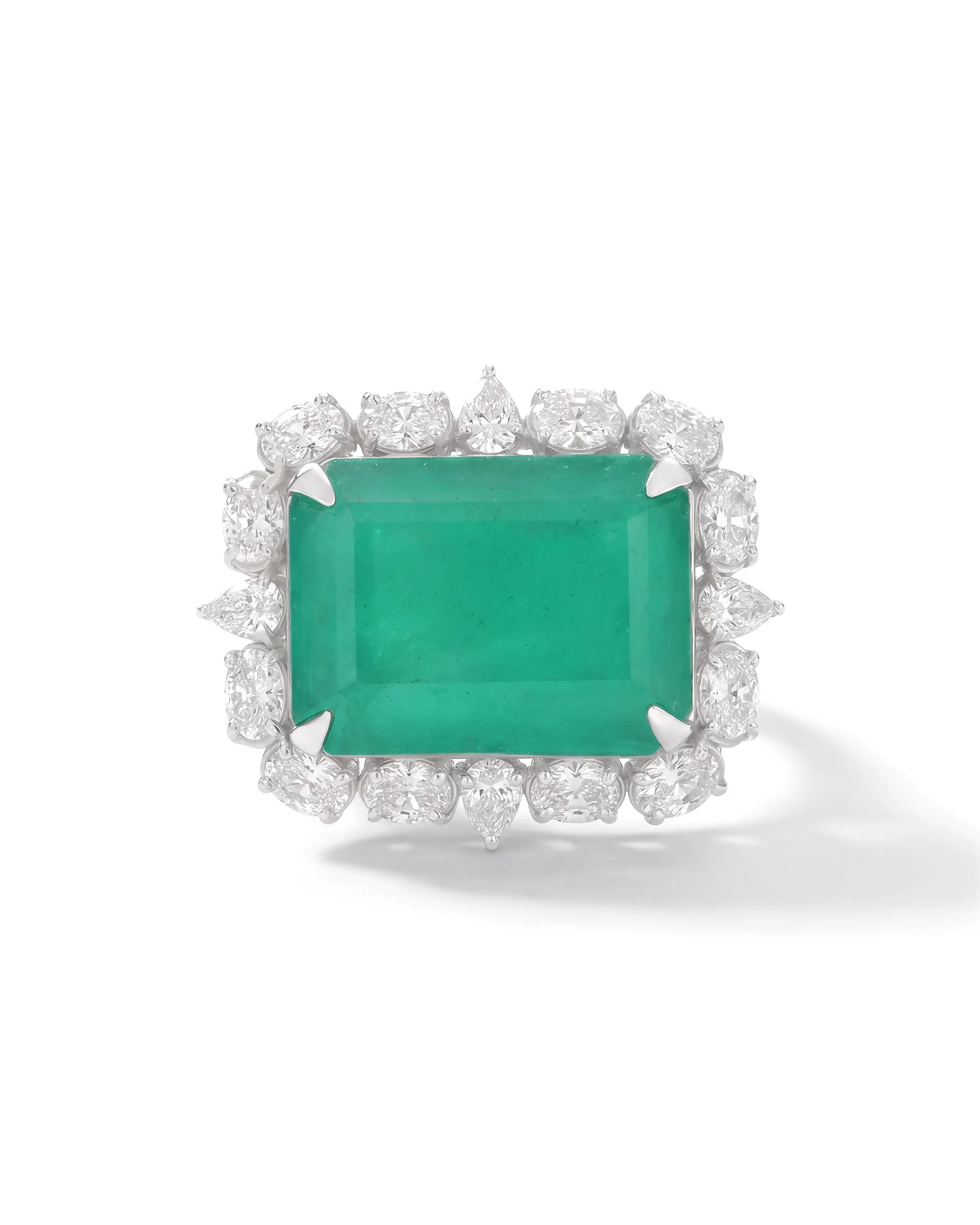 Emerald Muse Ring | AMARIS JEWELS | Fine Jewelry