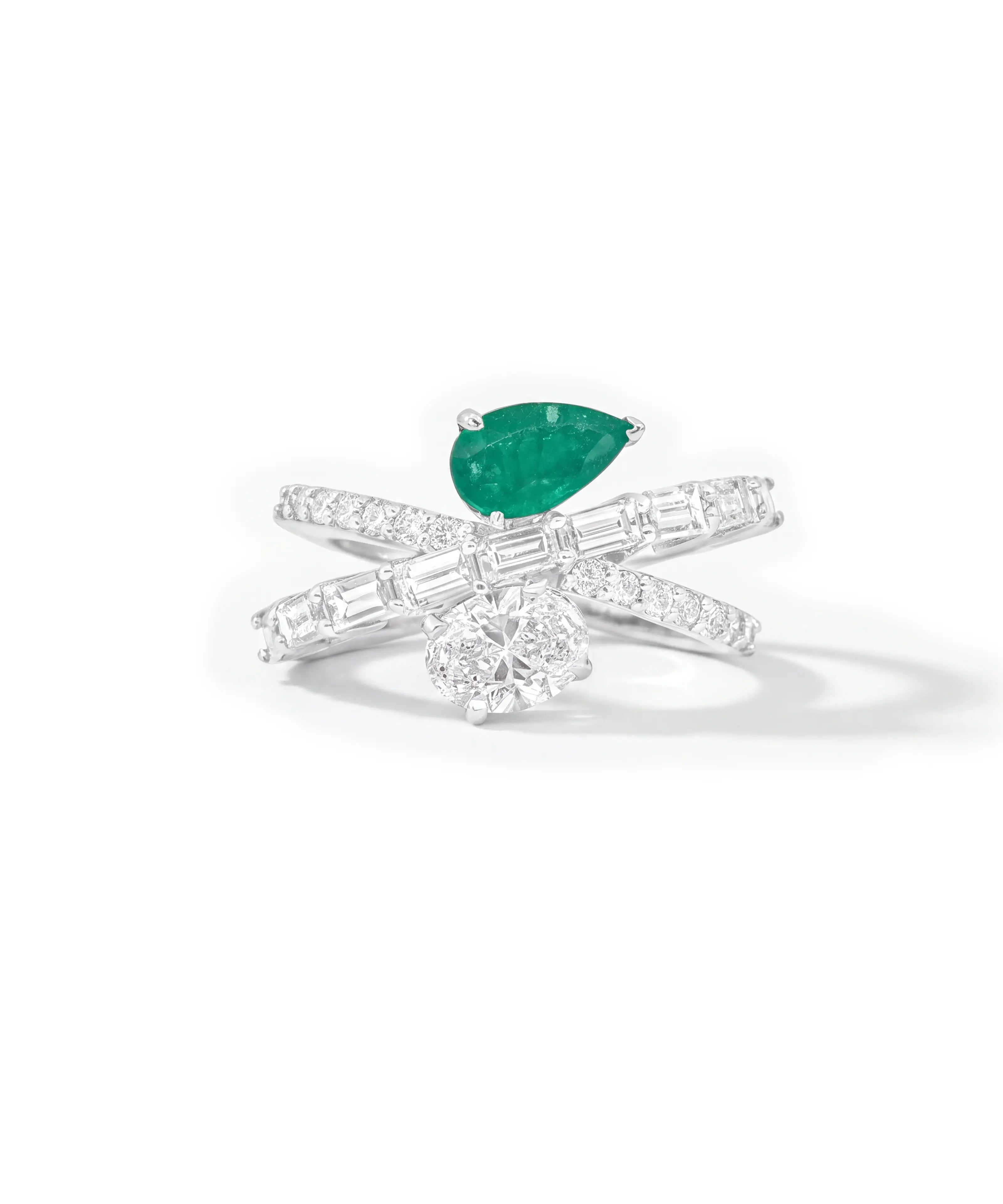 Emerald Nova Ring | AMARIS JEWELS | Fine Jewelry