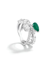 Emerald Nova Ring | AMARIS JEWELS | Fine Jewelry