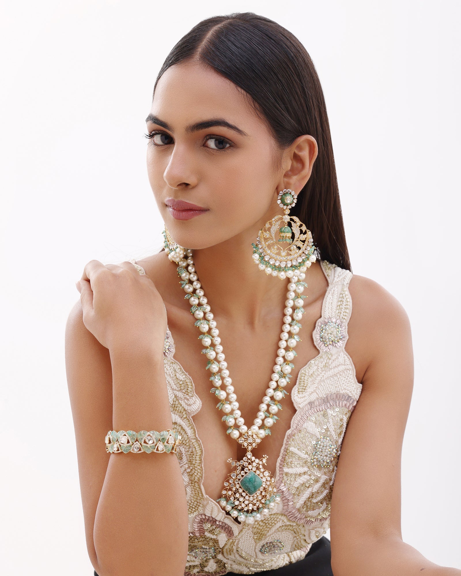 Emerald OTT Bangle | AMARIS JEWELS | Fine Jewelry 