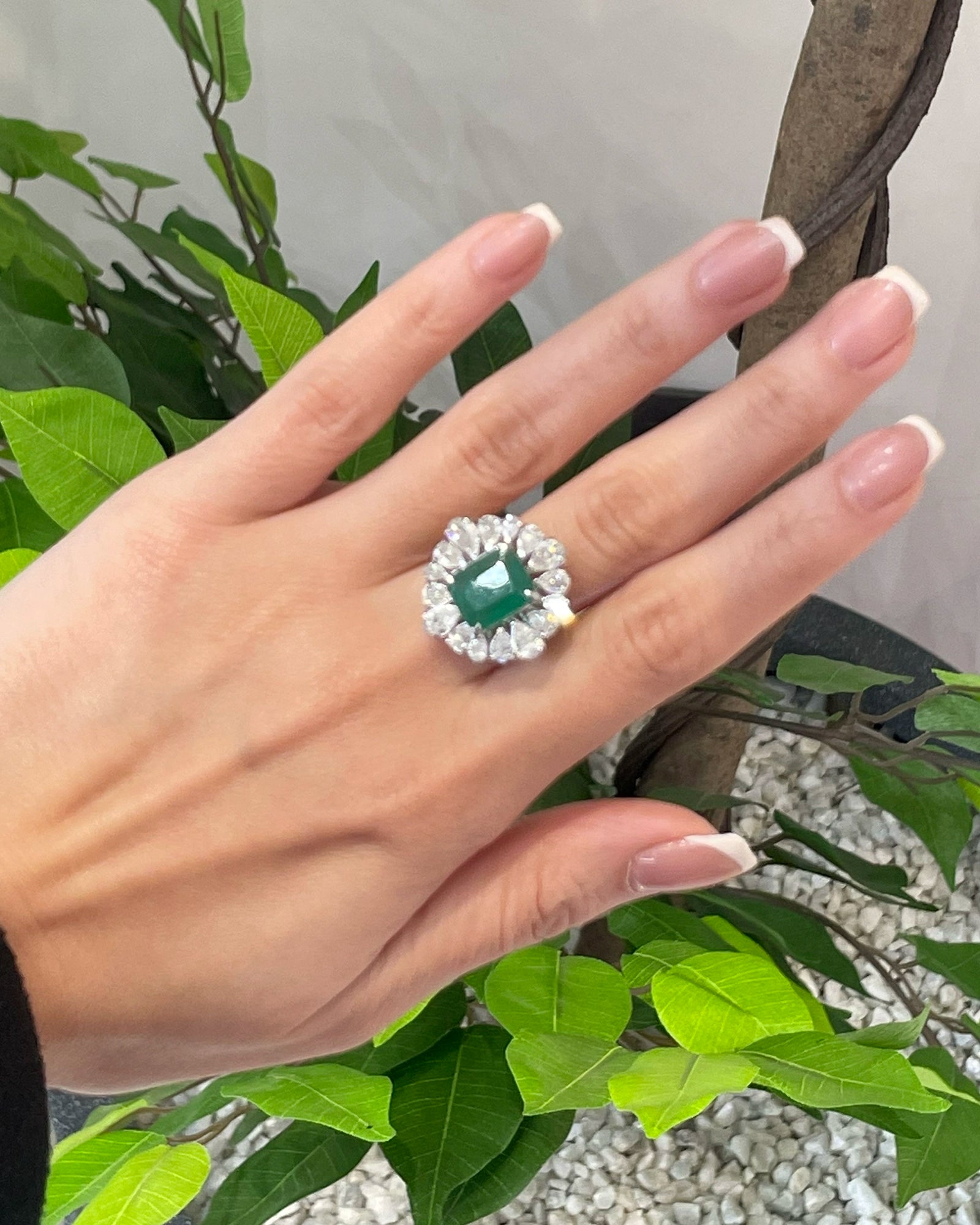 Emerald Orbit Ring | AMARIS JEWELS | Fine Jewelry 