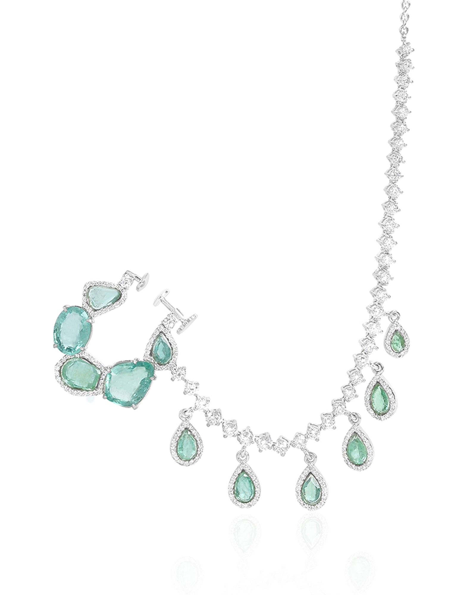 Emerald Overdose Nath | AMARIS JEWELS | Fine Jewelry 