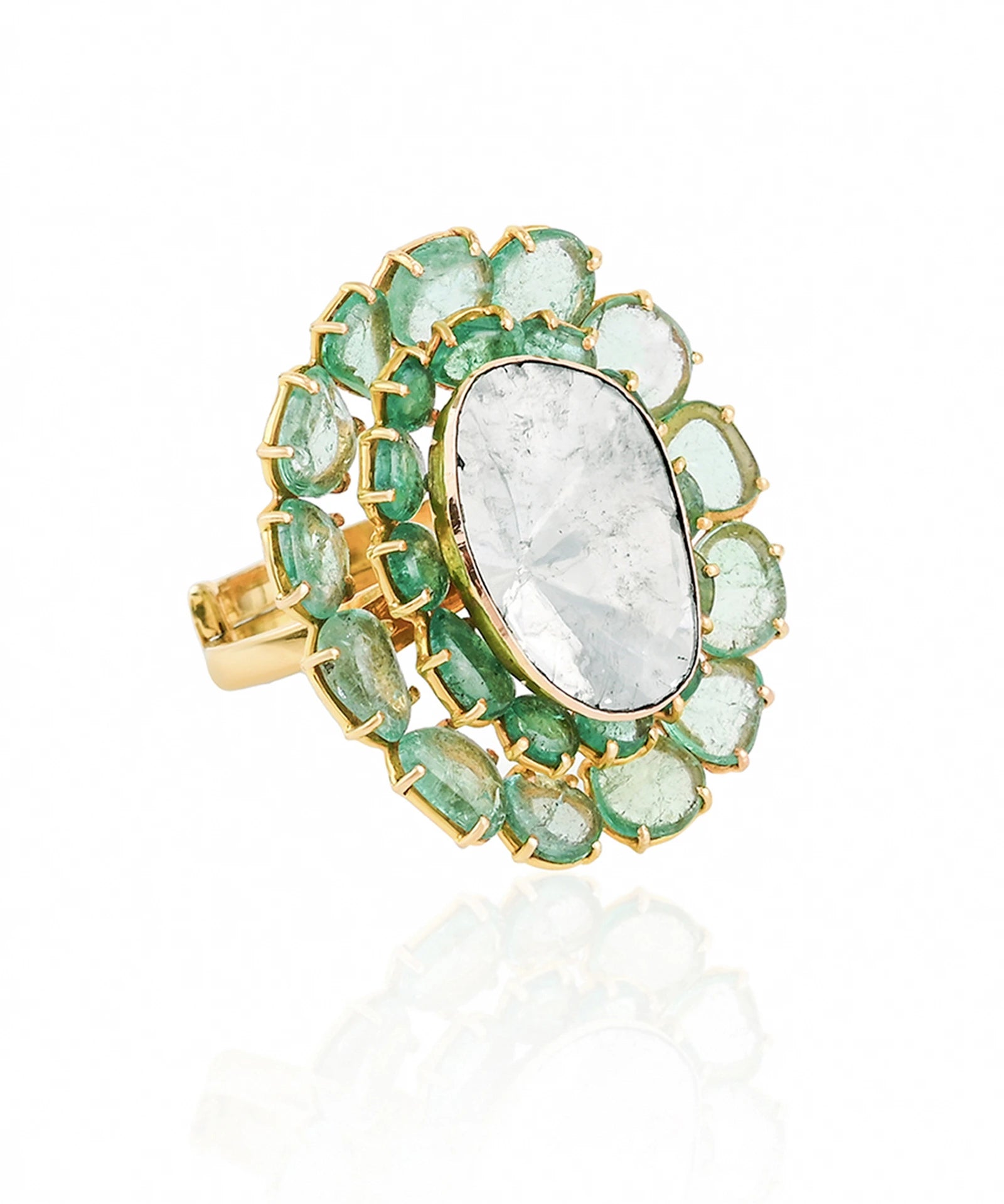 Emerald Petal Ring | AMARIS JEWELS | Fine Jewelry 