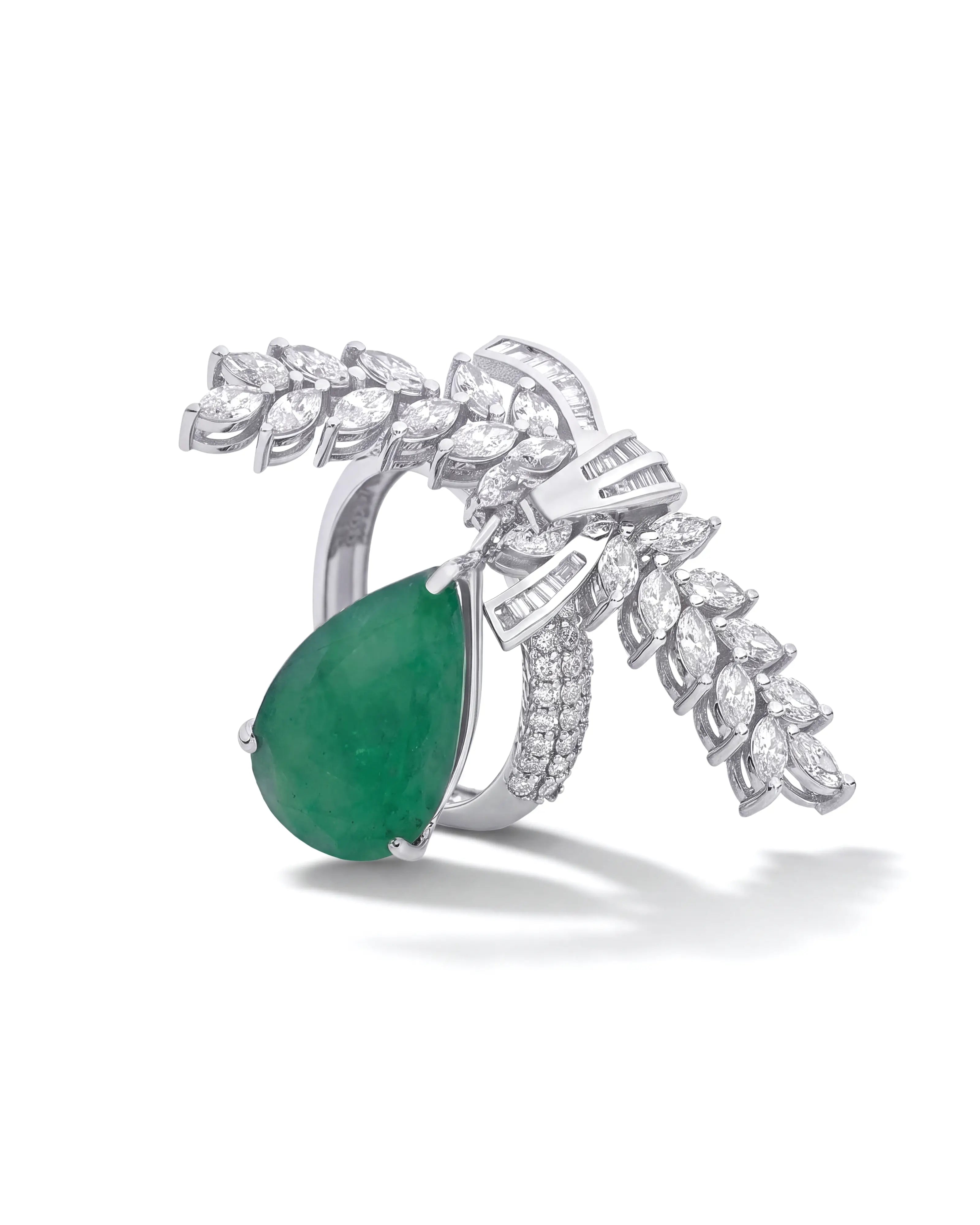 Emerald Plume Emerald Ring | AMARIS JEWELS | Fine Jewelry