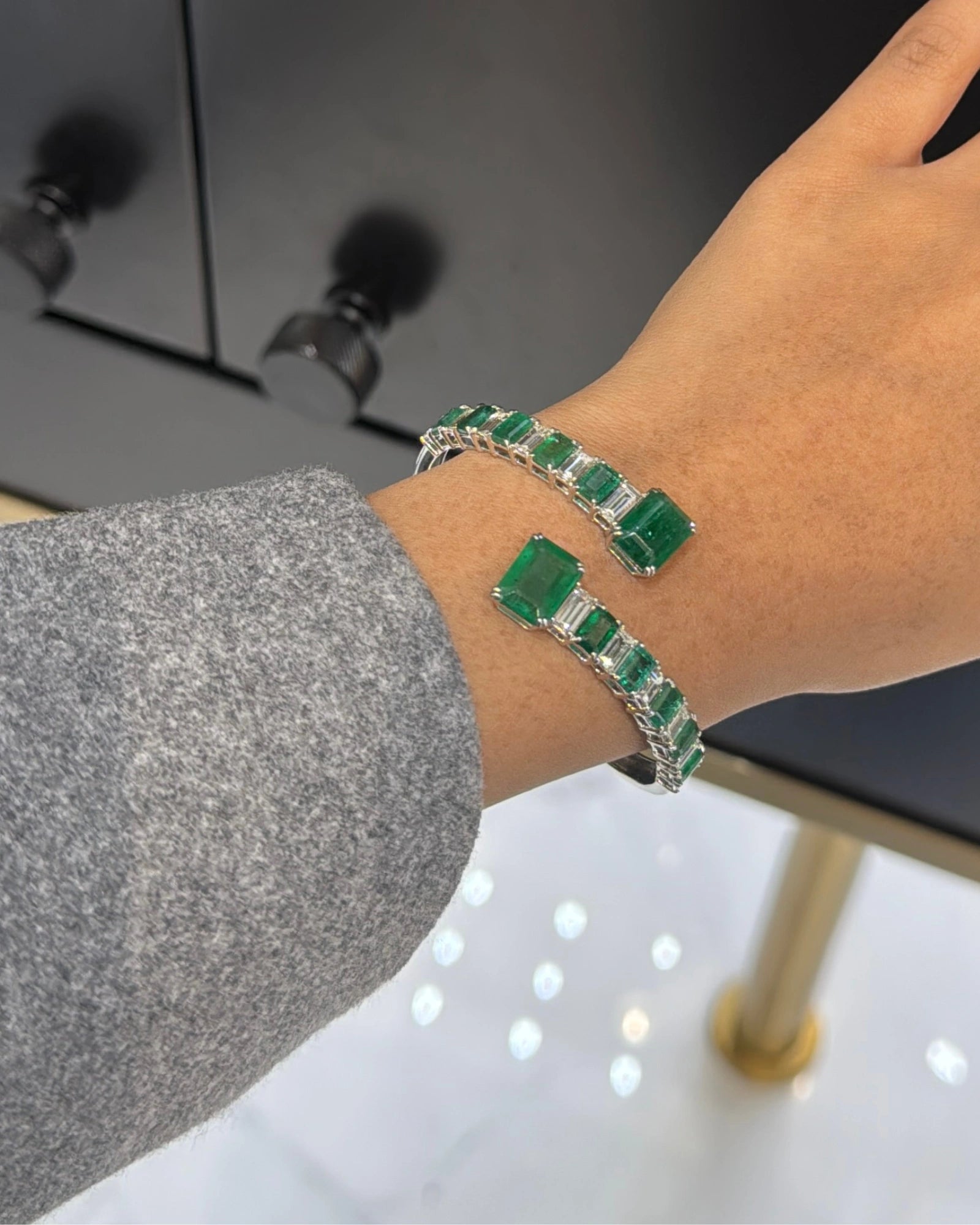 Emerald Pop Bracelet | AMARIS JEWELS | Fine Jewelry 
