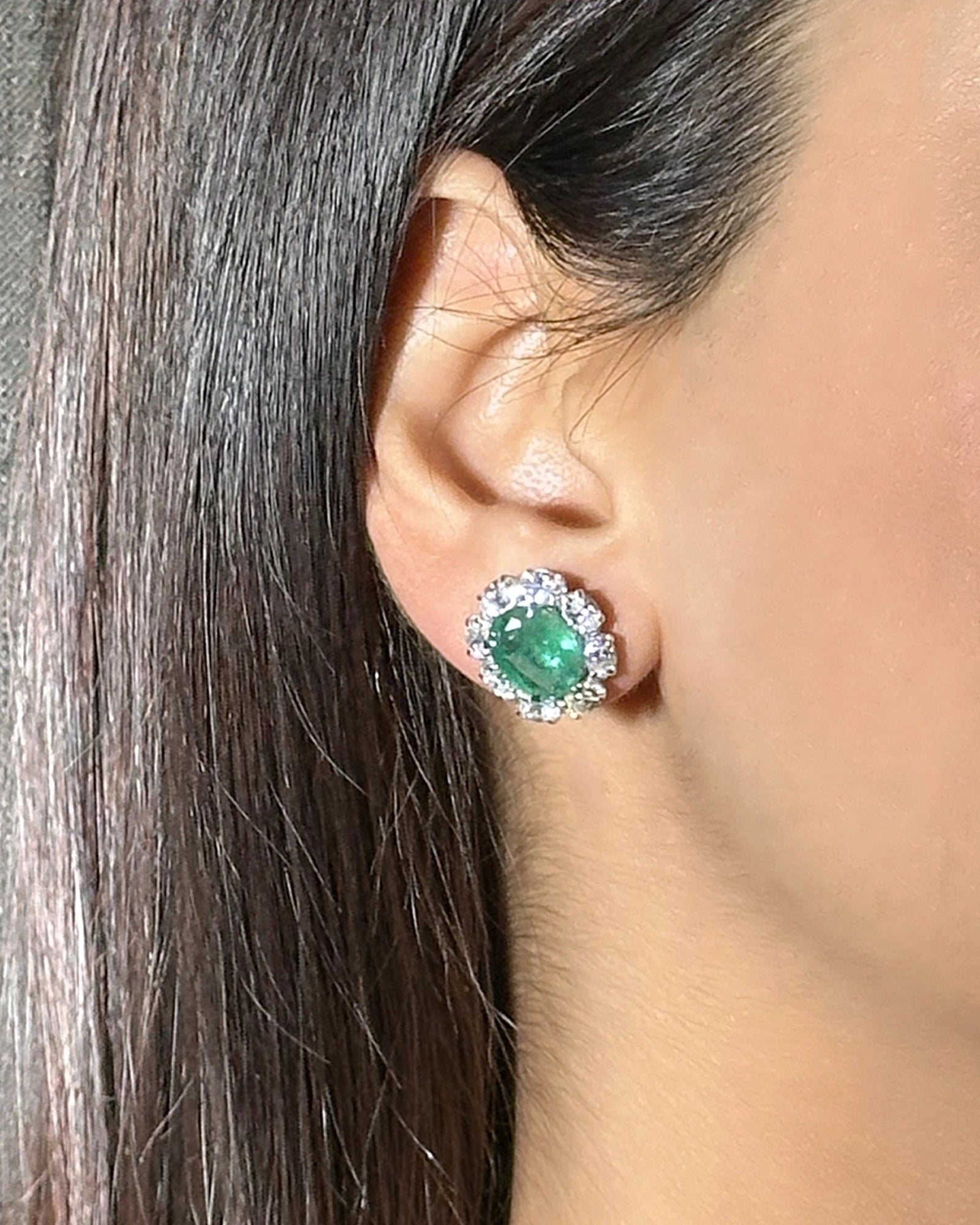 Emerald Pop Studs | AMARIS JEWELS | Fine Jewelry 