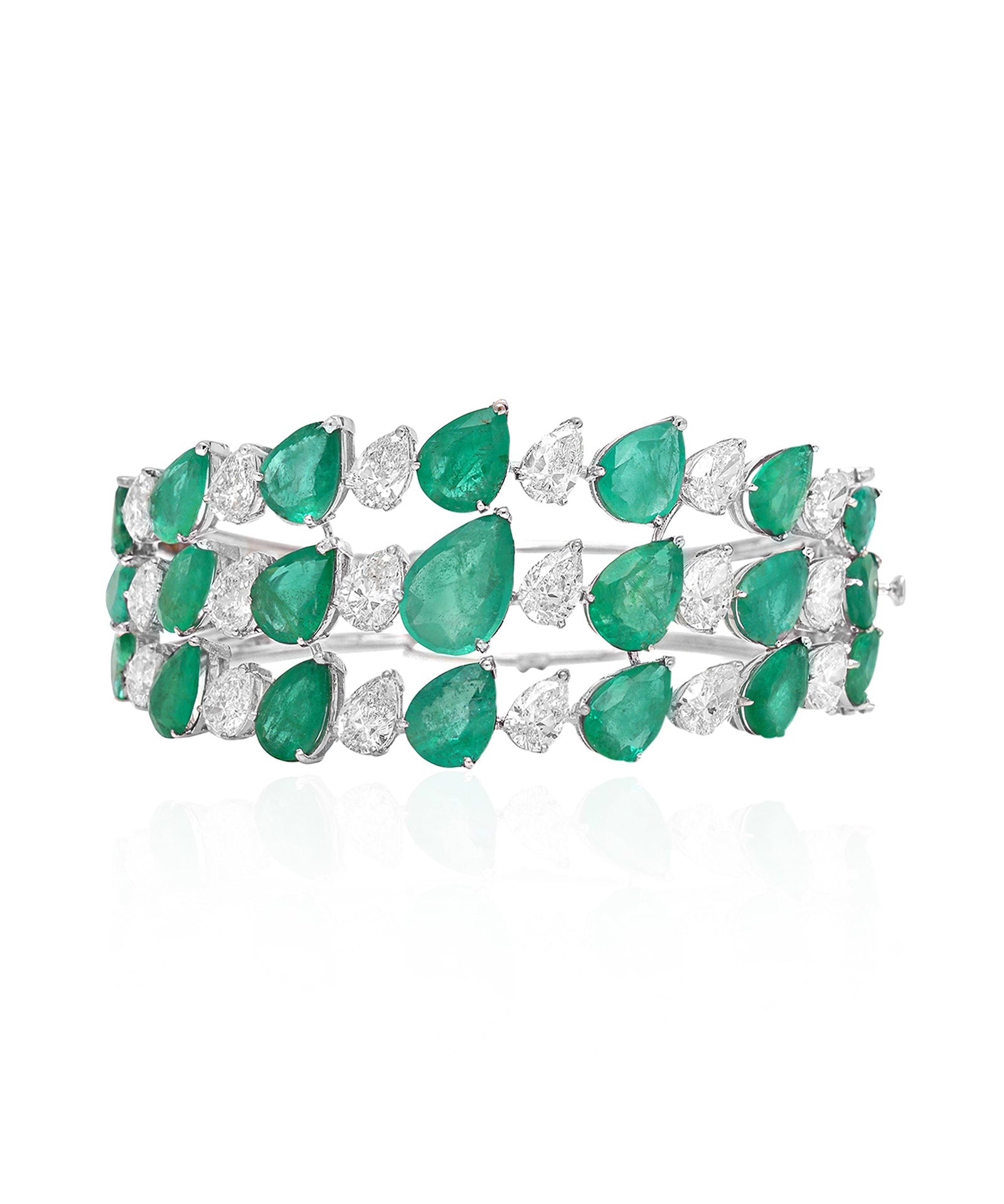 Emerald Raindrop Cuff | AMARIS JEWELS | Fine Jewelry 