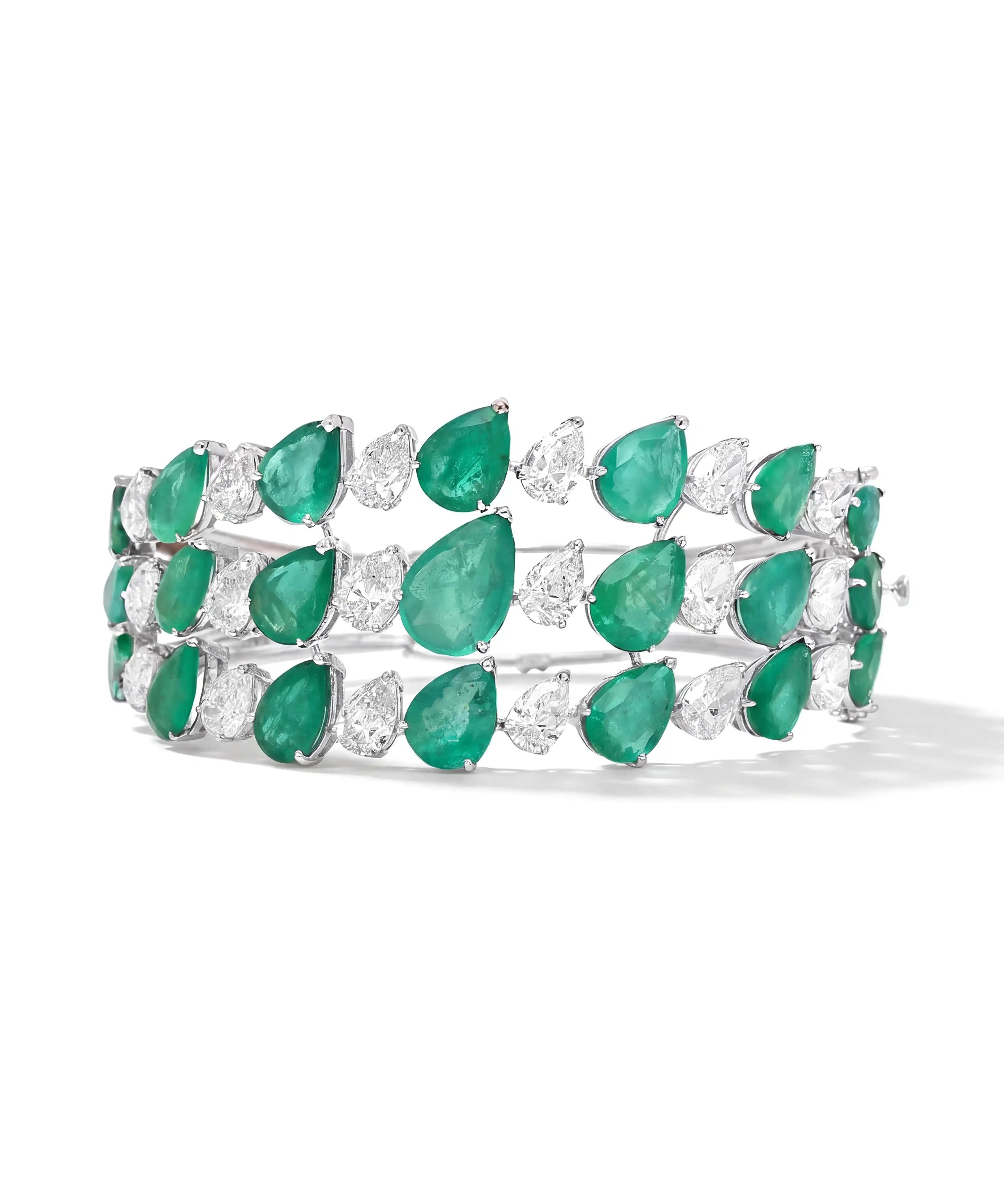 Emerald Raindrop Cuff | AMARIS JEWELS | Fine Jewelry