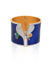 Emerald Sea Cuff | AMARIS JEWELS | Fine Jewelry 