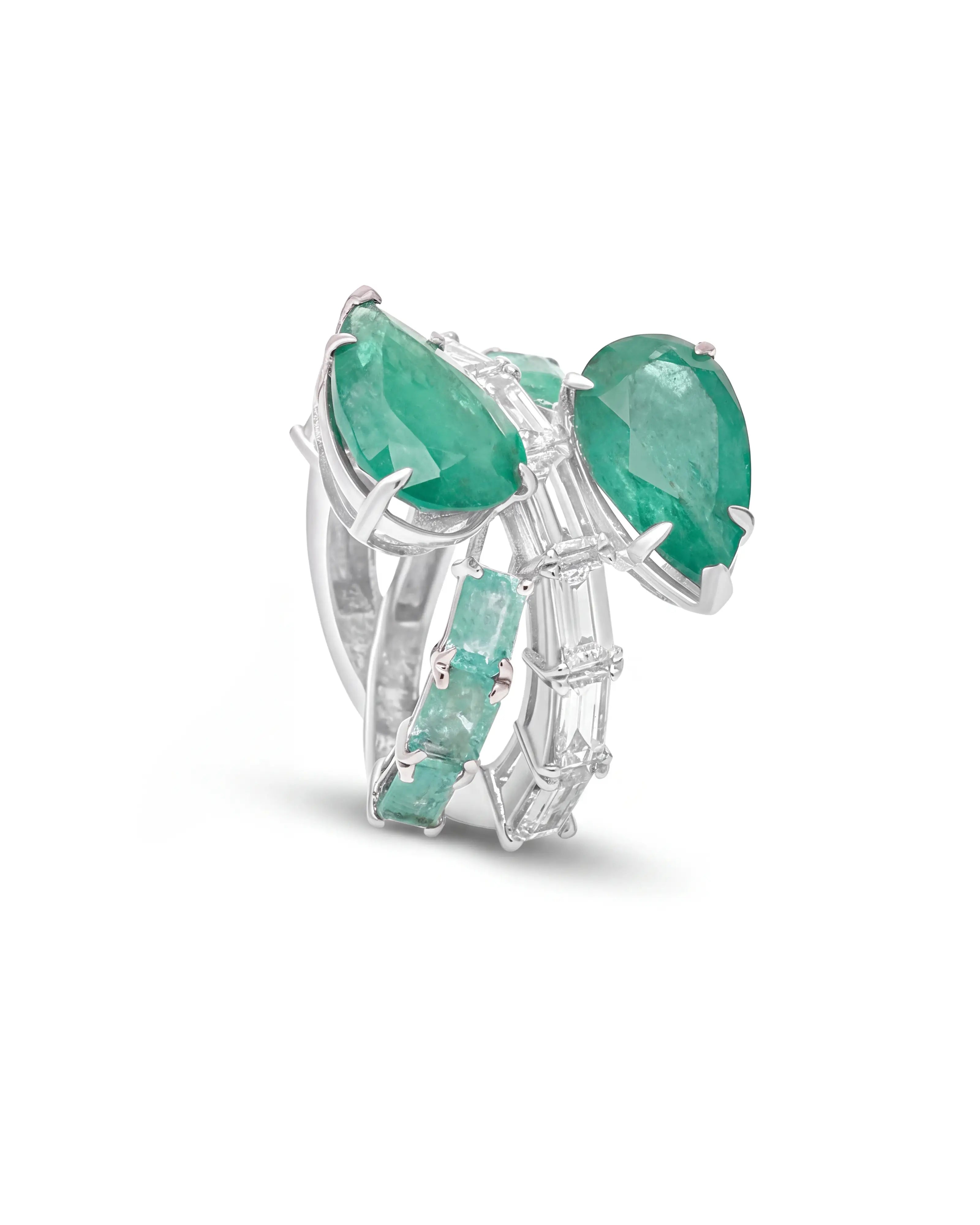 Emerald Serenade Ring | AMARIS JEWELS | Fine Jewelry