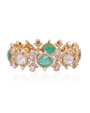 Emerald bagh bangle | AMARIS JEWELS | Fine Jewelry 