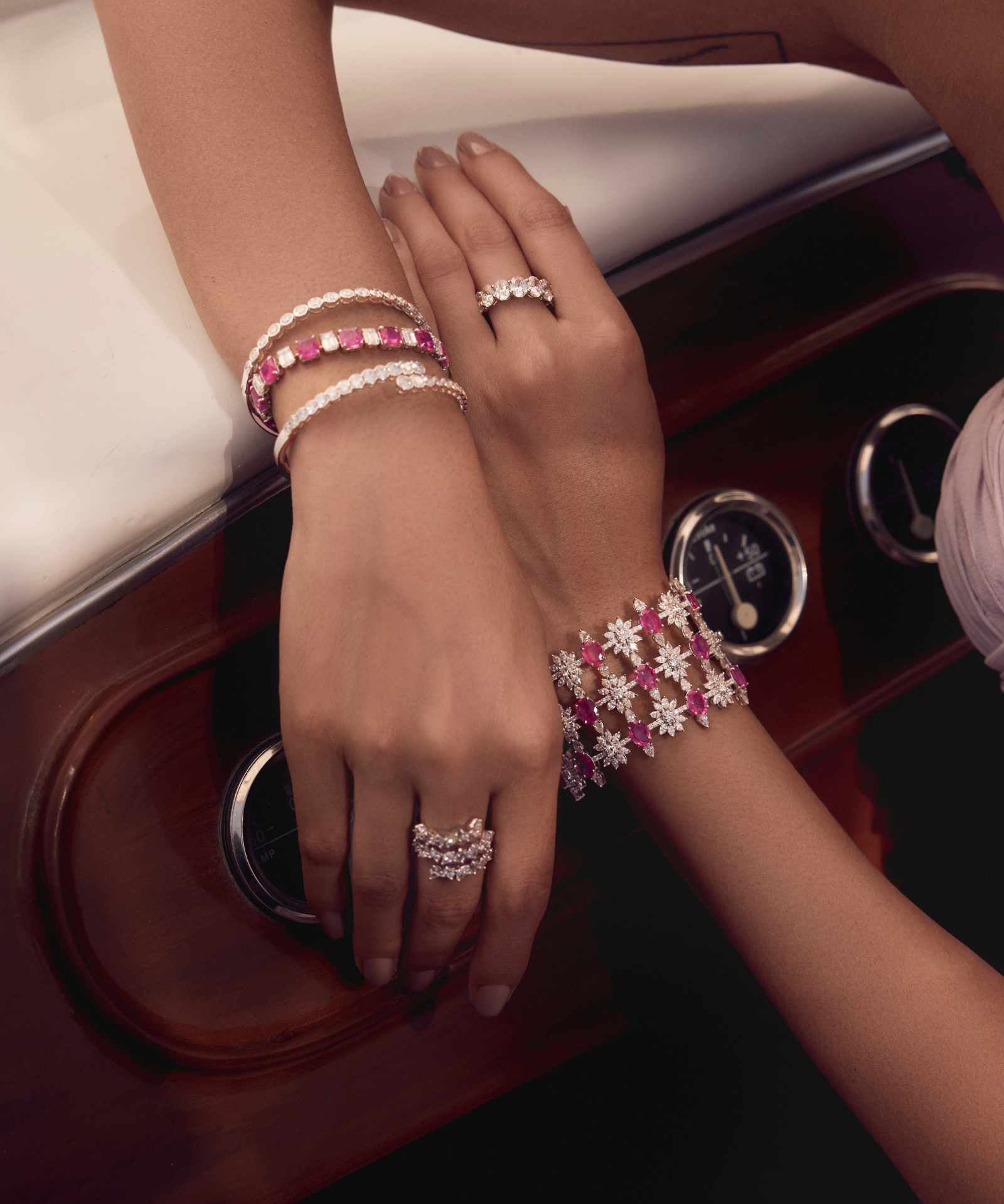 Glow Line Bracelet | AMARIS JEWELS | Fine Jewelry 