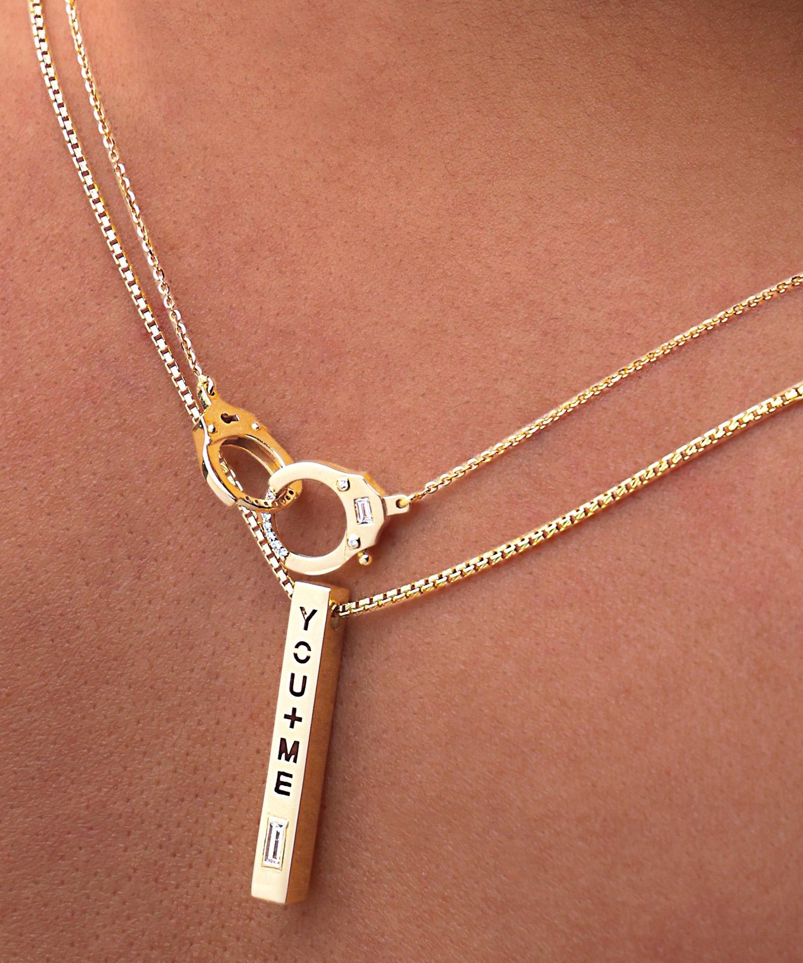 Green Flag Pendant | AMARIS JEWELS | Fine Jewelry 