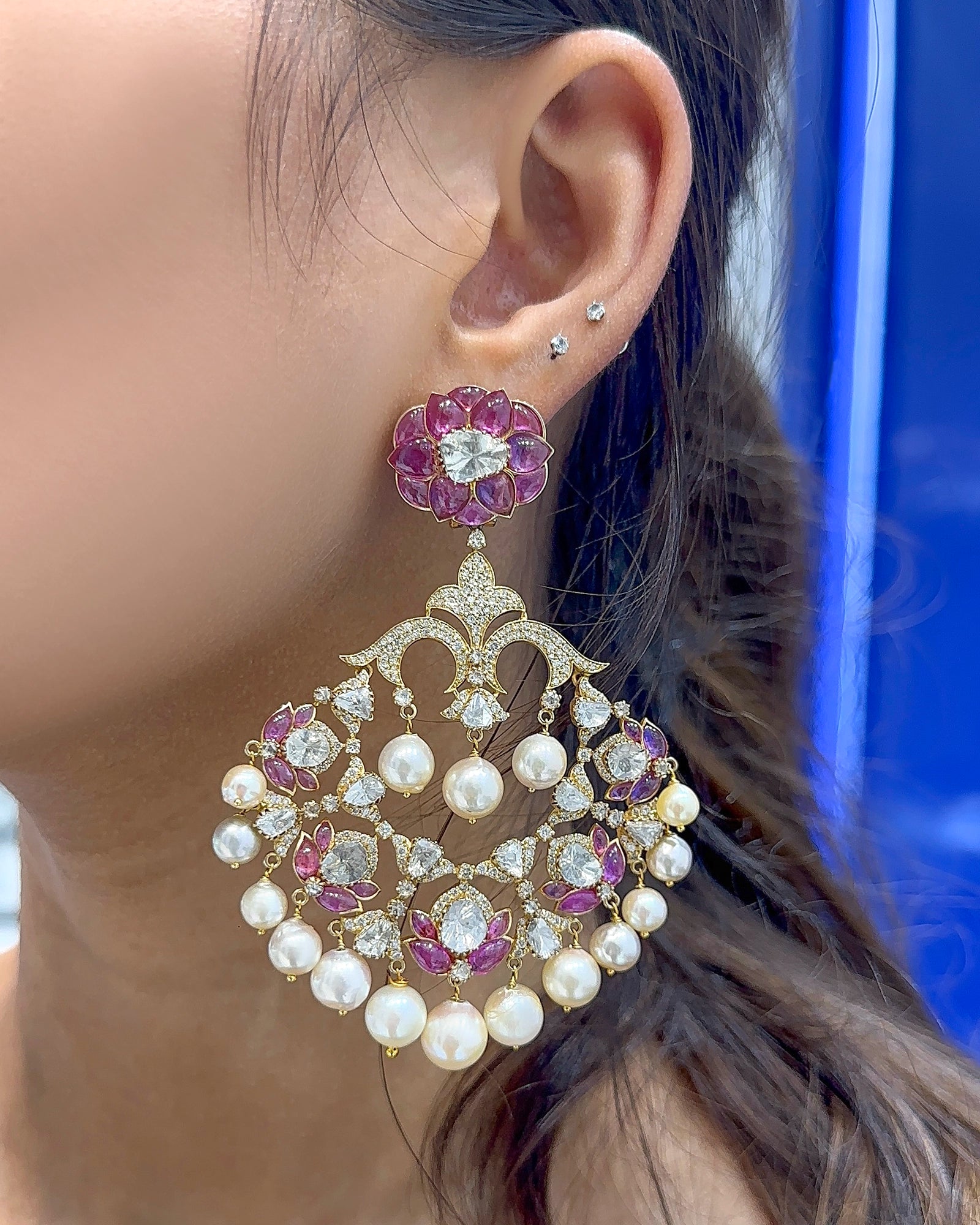 Gulnaar Chandbalis | AMARIS JEWELS | Fine Jewelry 