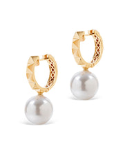 Hardware Pearl Drops | AMARIS JEWELS | Fine Jewelry 