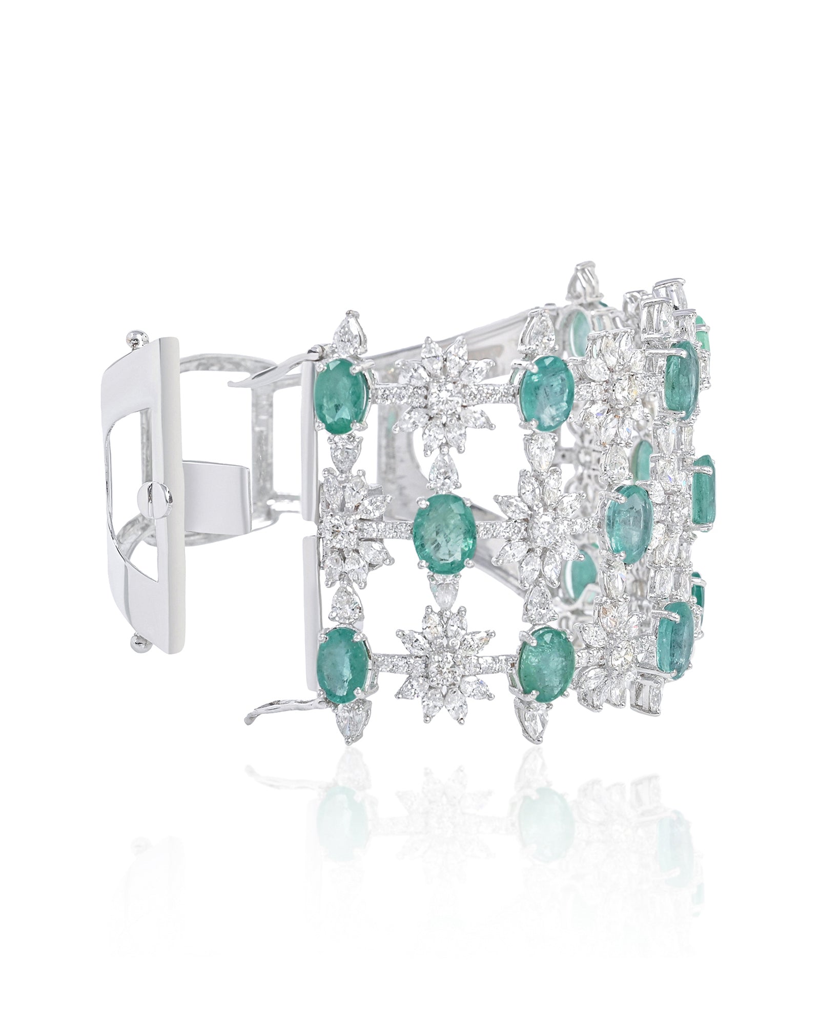 Haute in Emeralds Cuff | AMARIS JEWELS | Fine Jewelry 