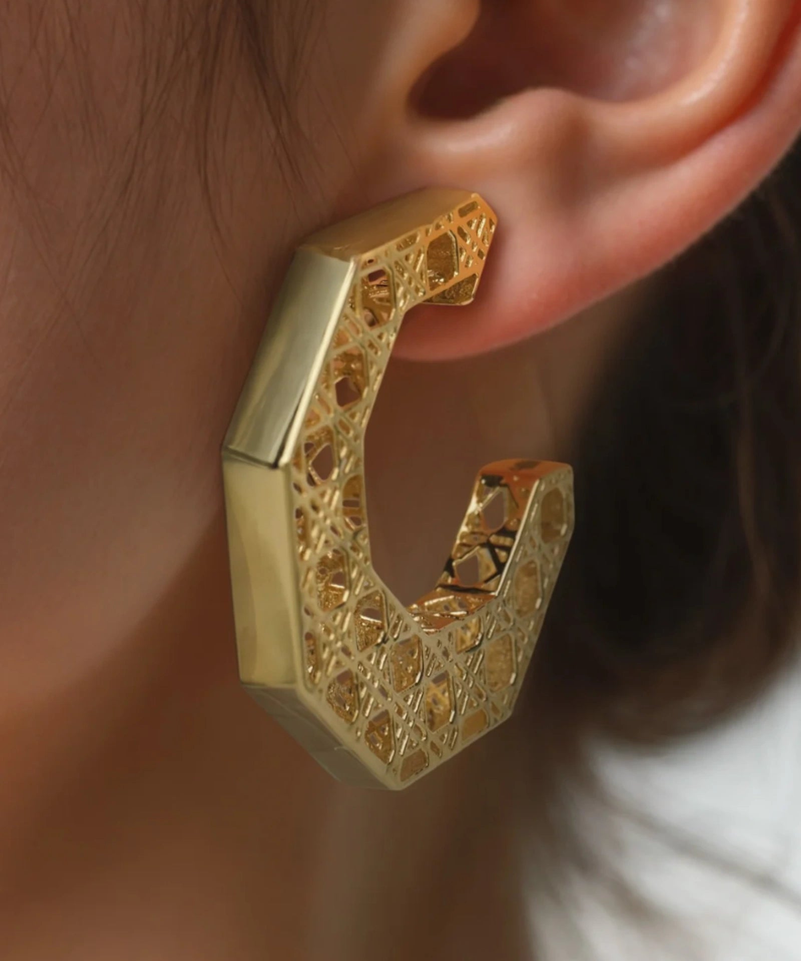 Honeycomb Glam Hoops | AMARIS JEWELS | Fine Jewelry 