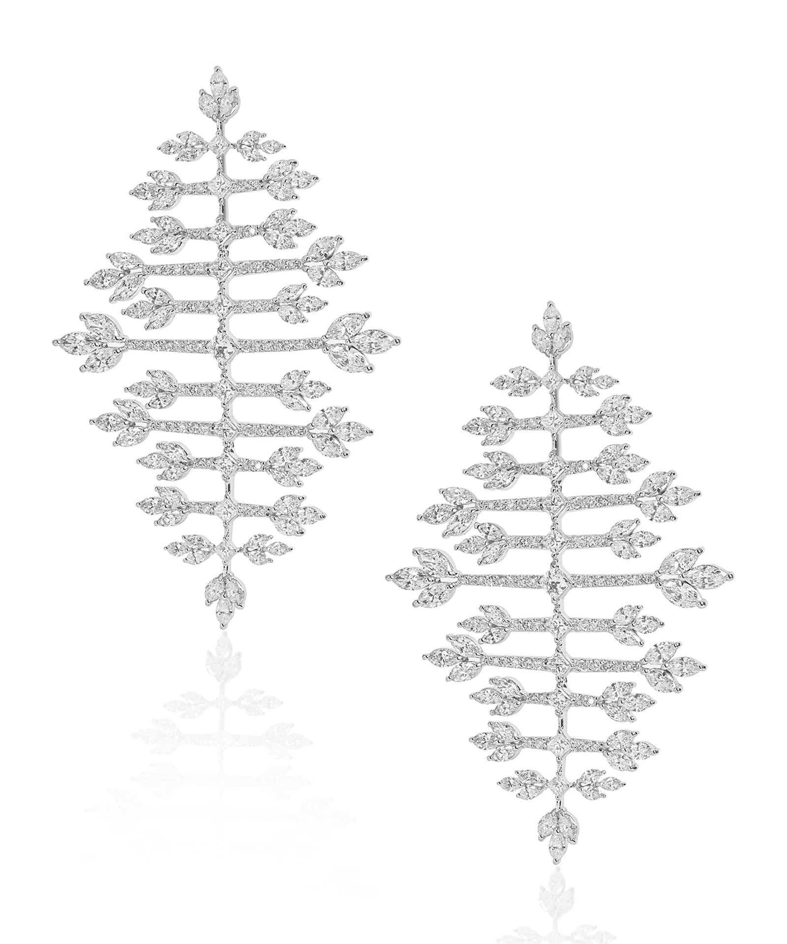 Ice Queen Diamond Earrings | AMARIS JEWELS | Fine Jewelry 