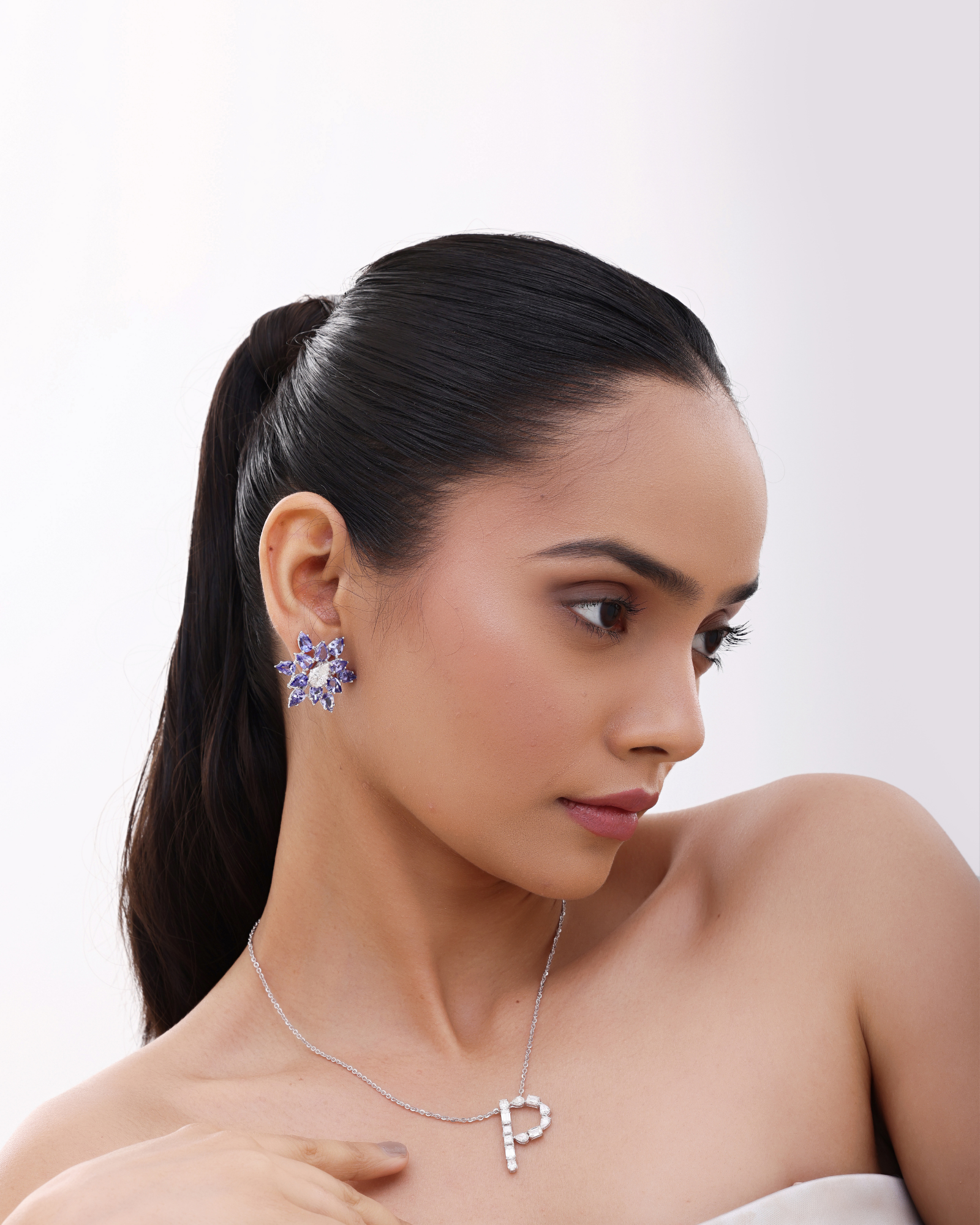 Initial Pendant | AMARIS JEWELS | Fine Jewelry 