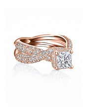 Intertwined Ring | AMARIS JEWELS | Fine Jewelry