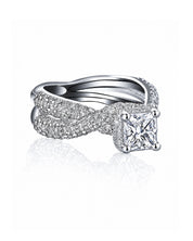 Intertwined Ring | AMARIS JEWELS | Fine Jewelry
