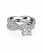 Intertwined Ring | AMARIS JEWELS | Fine Jewelry