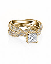 Intertwined Ring | AMARIS JEWELS | Fine Jewelry