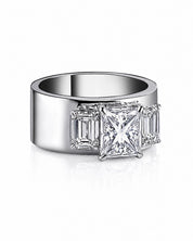 Its Official Ring | AMARIS JEWELS | Fine Jewelry