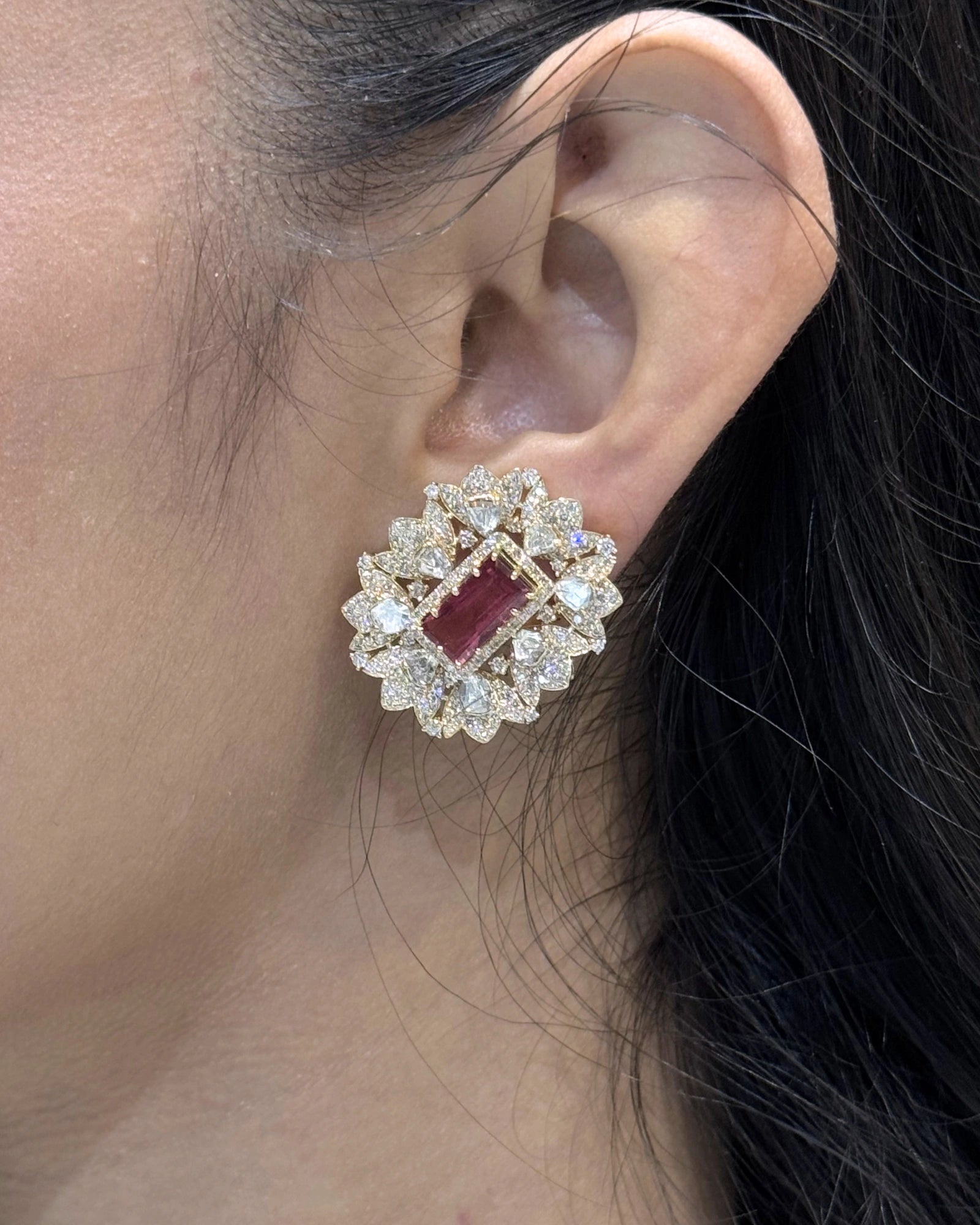 Jaipur Sun Studs | AMARIS JEWELS | Fine Jewelry 