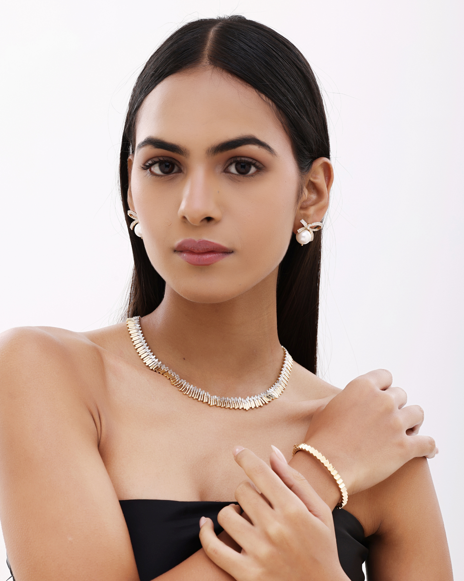 Knotty Pearl Earrings | AMARIS JEWELS | Fine Jewelry 