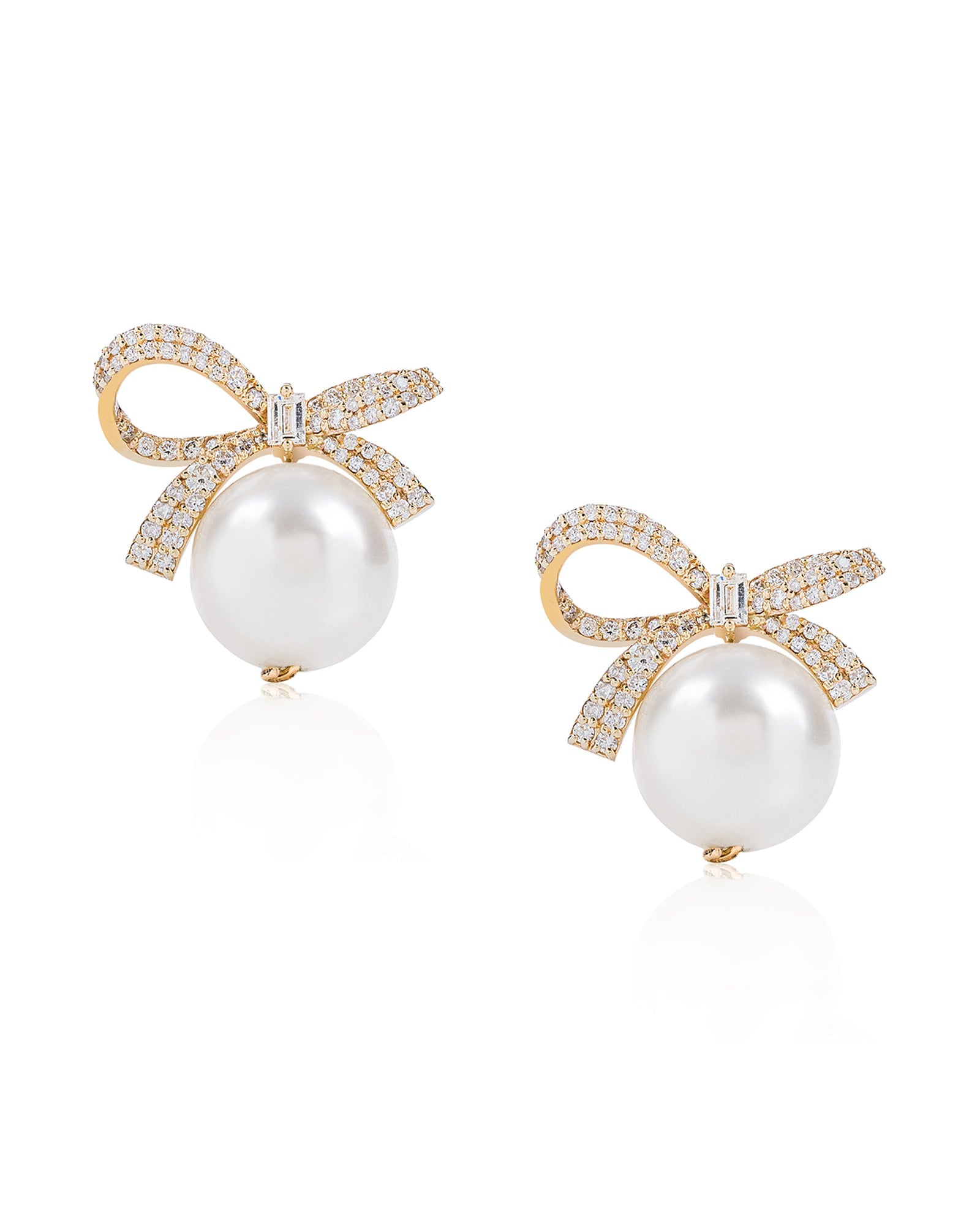 Knotty Pearl Earrings | AMARIS JEWELS | Fine Jewelry 