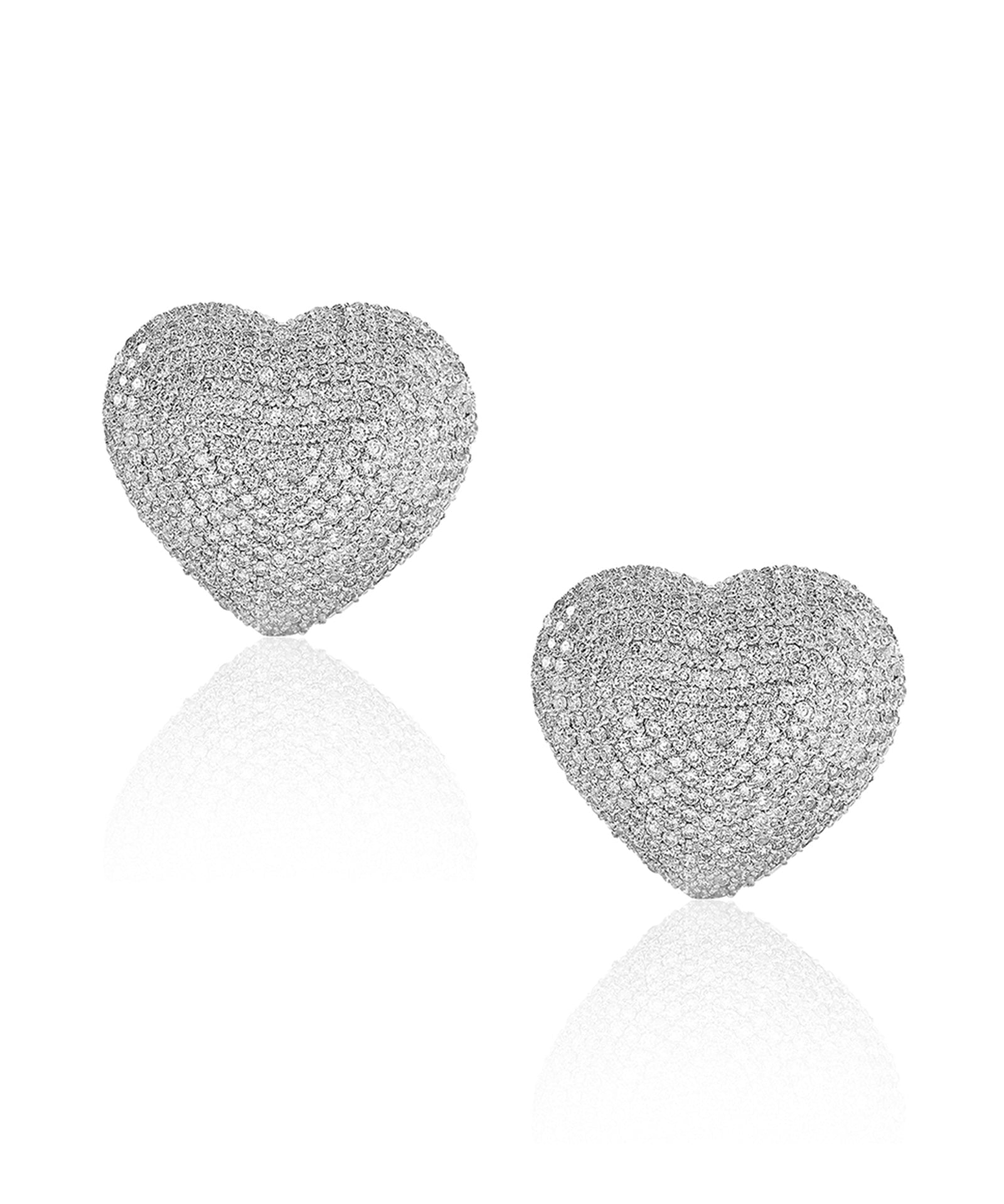 L'amour Diamond Studs | AMARIS JEWELS | Fine Jewelry 