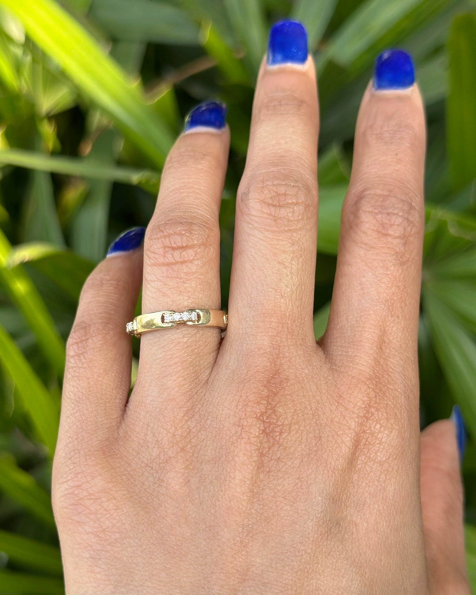 Linked Up ring | AMARIS JEWELS | Fine Jewelry 