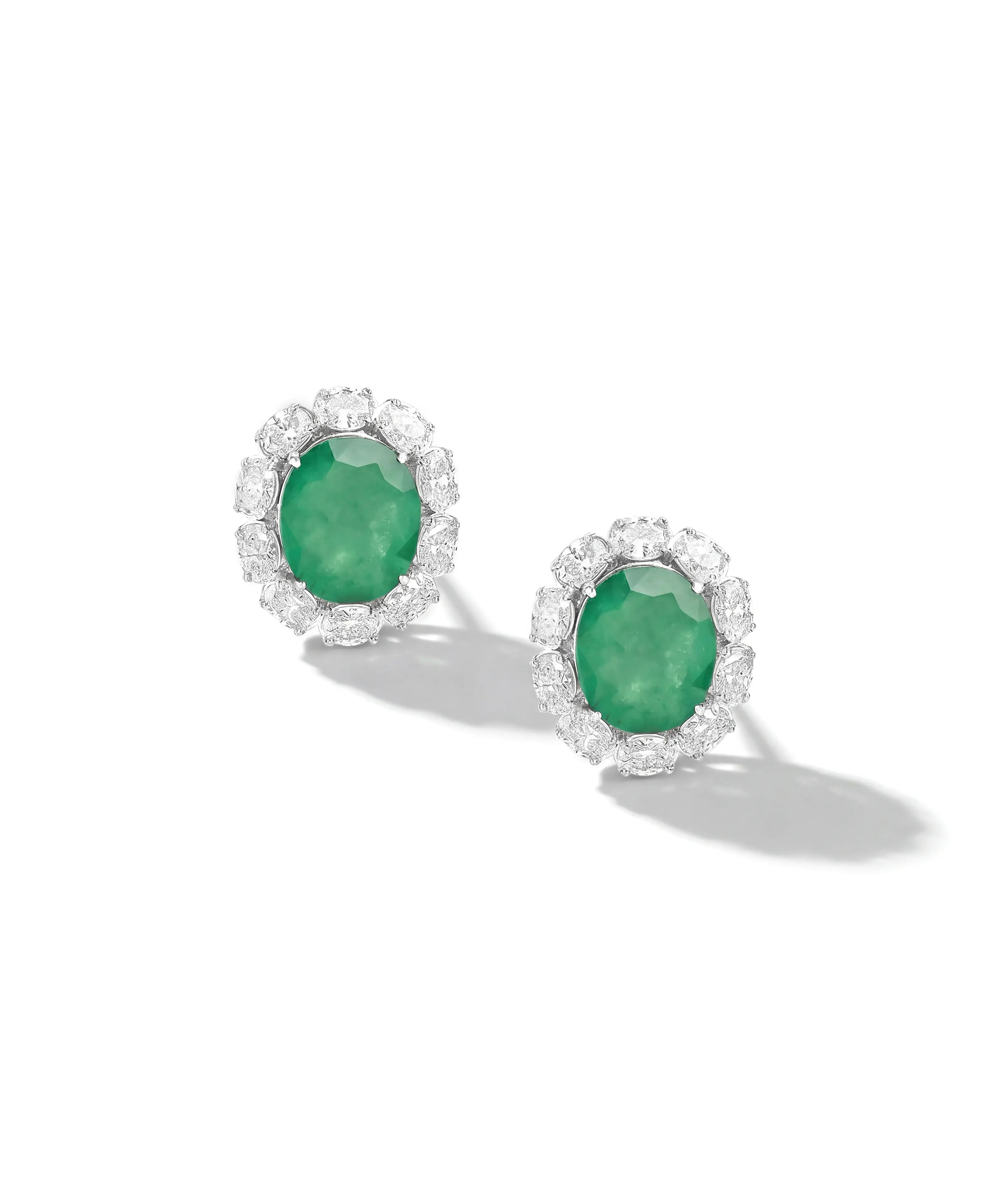 Loire-Emerald-Stud-Earrings_2.webp