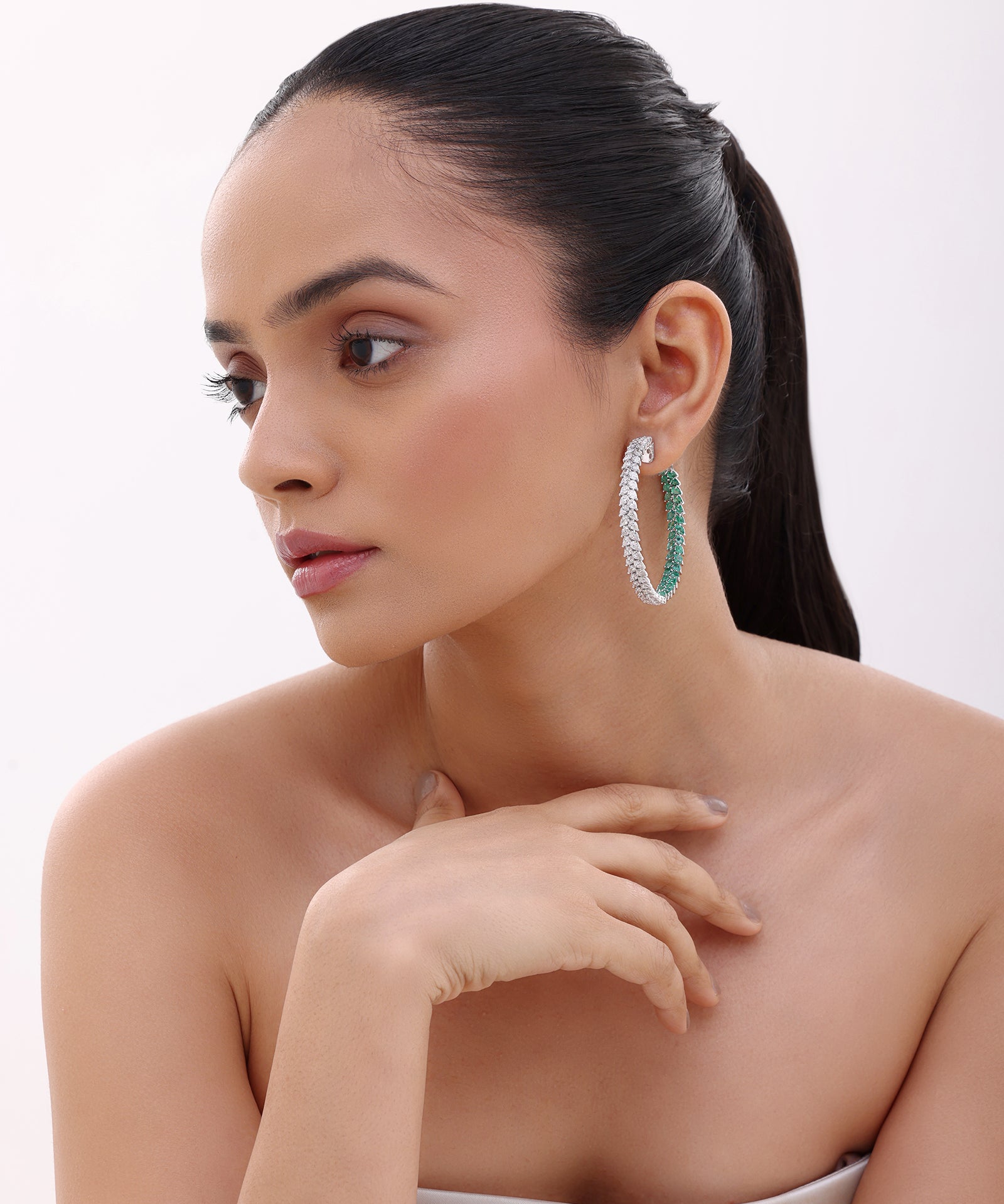 Lola's Diamond Emerald Hoops | AMARIS JEWELS | Fine Jewelry 