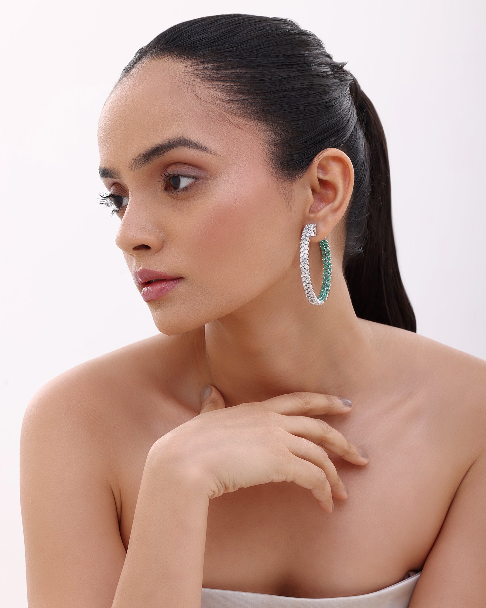 Lola's Diamond Emerald Hoops | AMARIS JEWELS | Fine Jewelry 