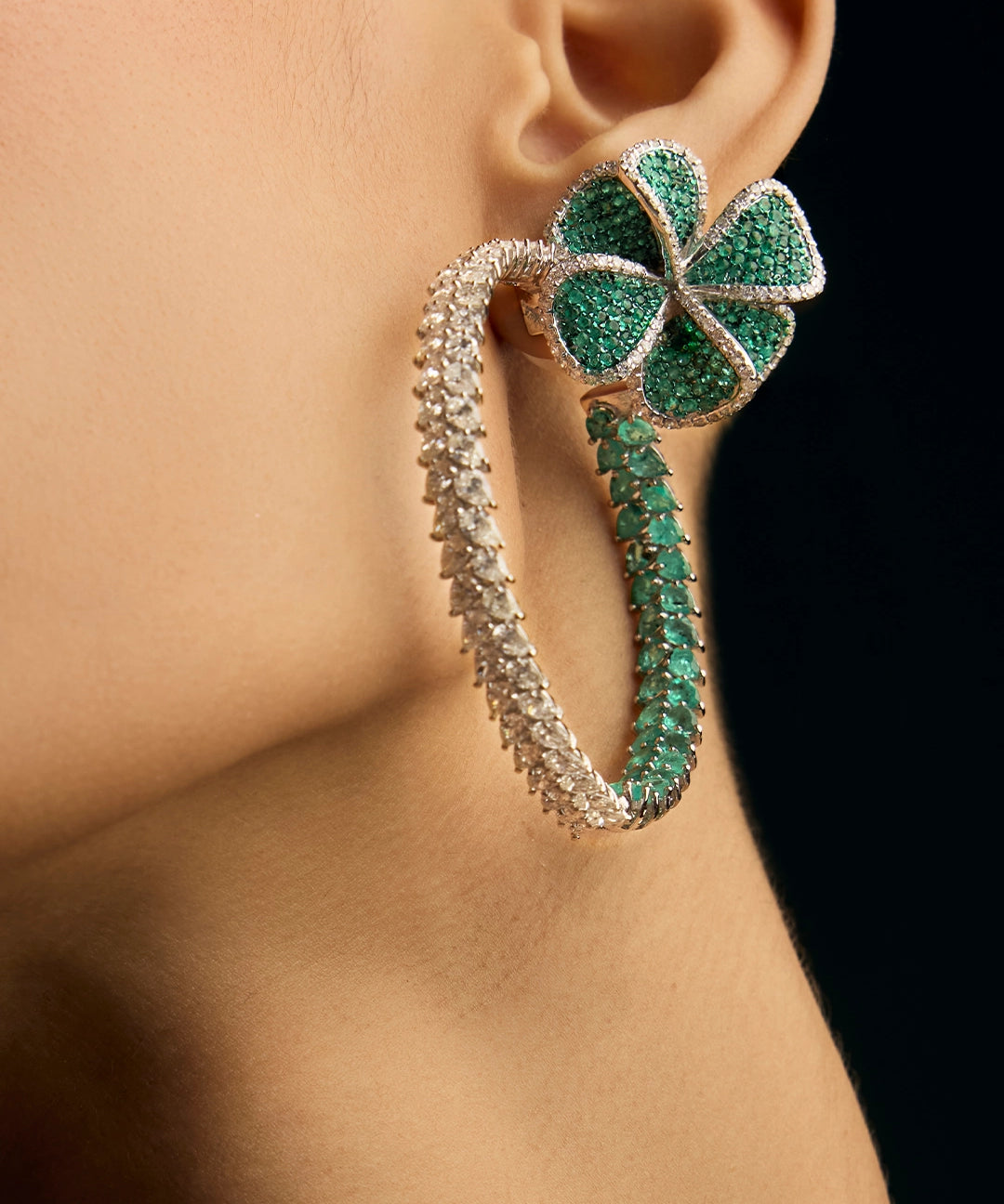 Lola's Diamond Emerald Hoops | AMARIS JEWELS | Fine Jewelry 