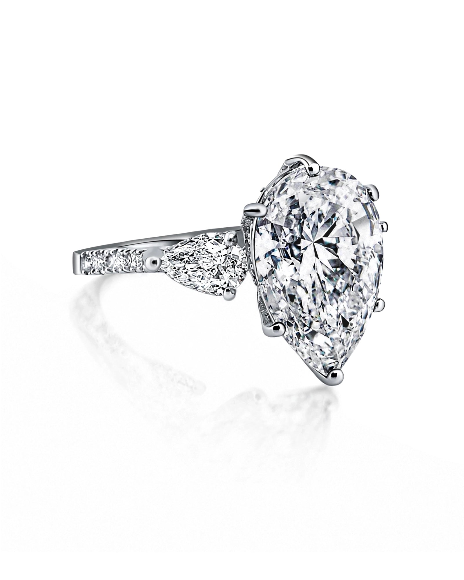 Lucky You Ring | AMARIS JEWELS | Fine Jewelry 