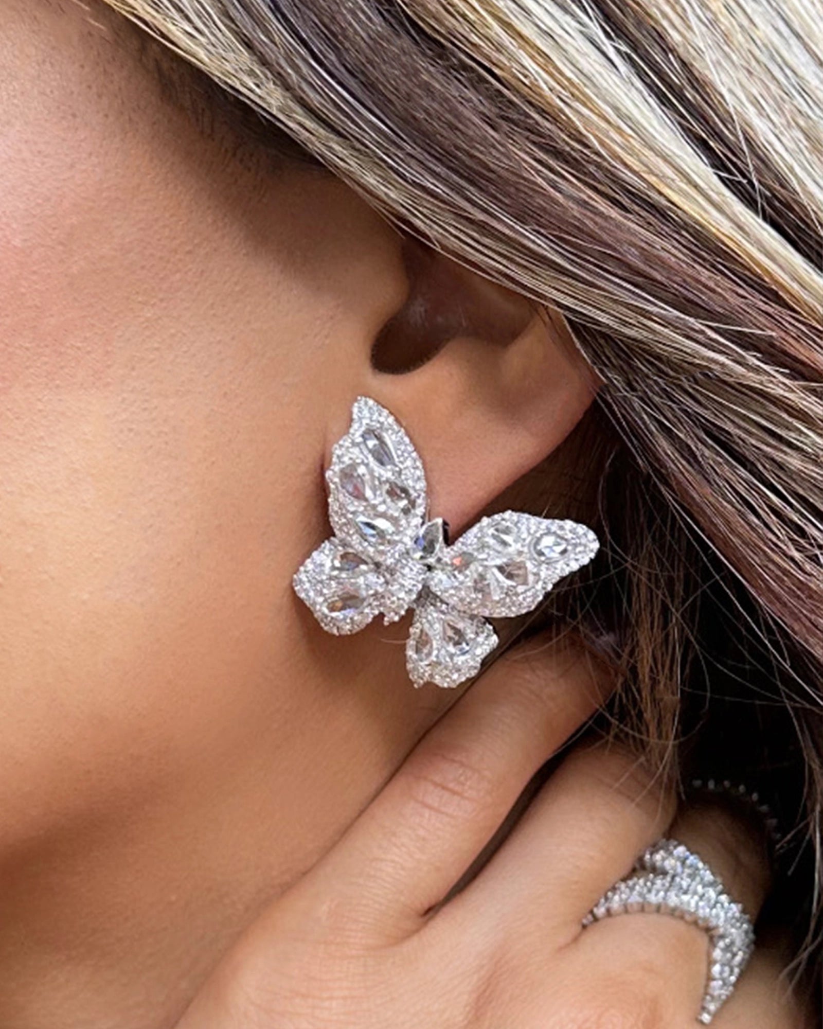 Meant to Fly Earrings | AMARIS JEWELS | Fine Jewelry 