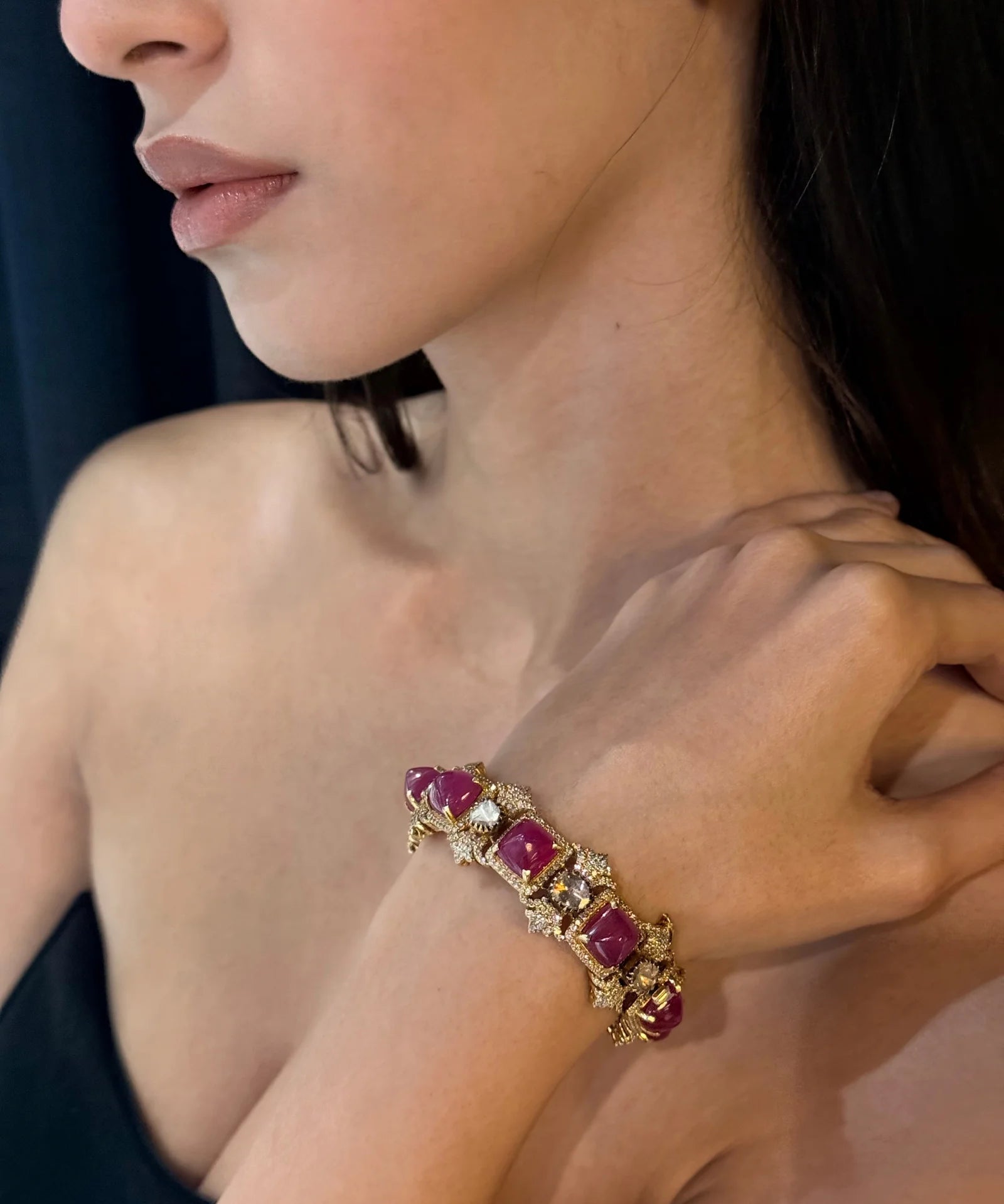 Mewar Rouge Bracelet | AMARIS JEWELS | Fine Jewelry