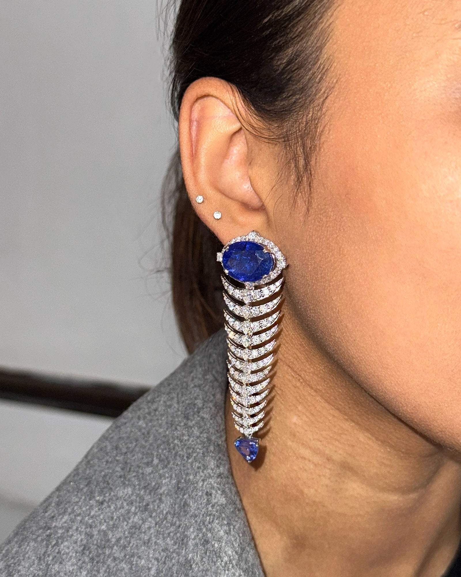 Midnight Calling Earrings | AMARIS JEWELS | Fine Jewelry 