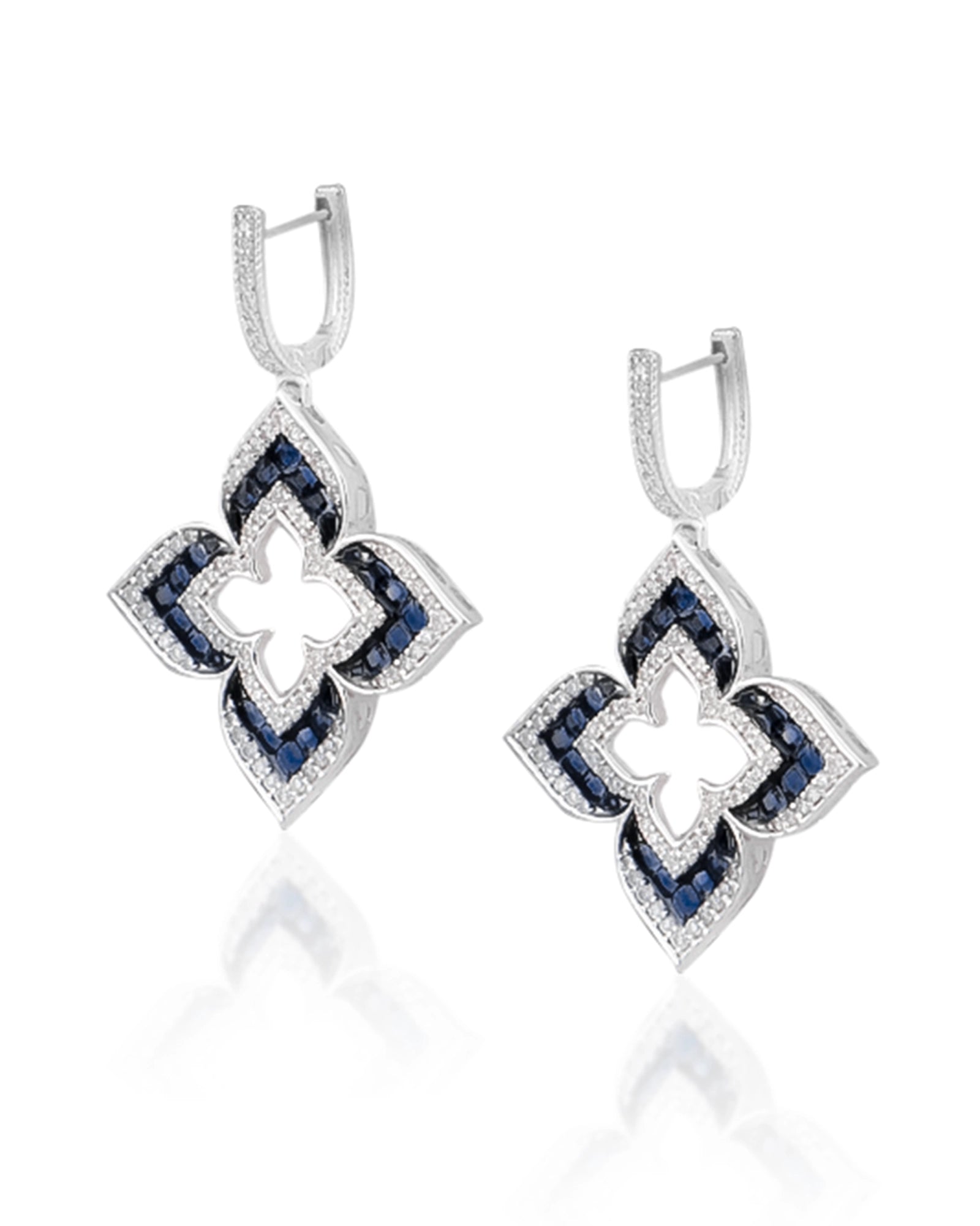 Midnight Clover Earrings | AMARIS JEWELS | Fine Jewelry 