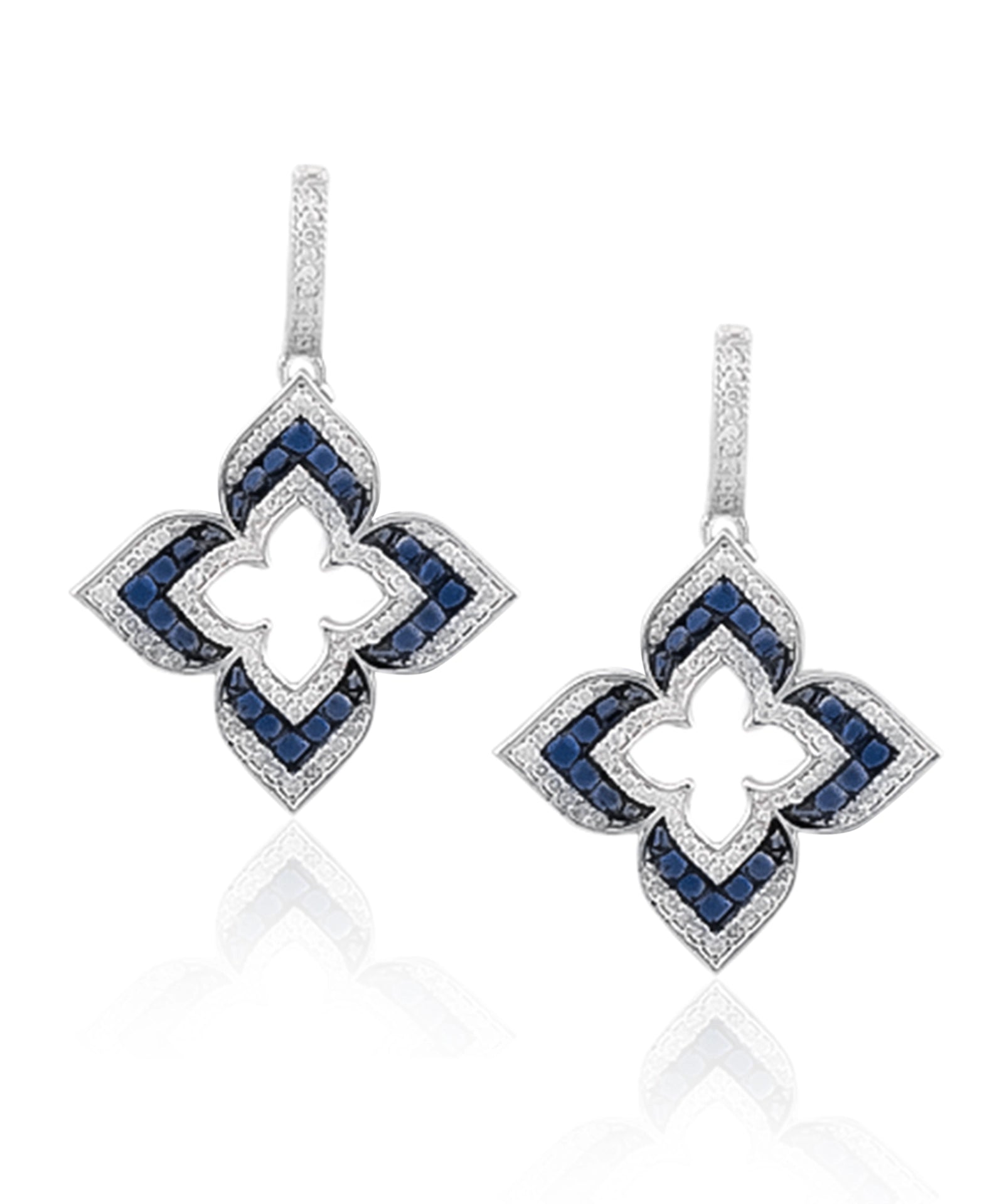Midnight Clover Earrings | AMARIS JEWELS | Fine Jewelry 