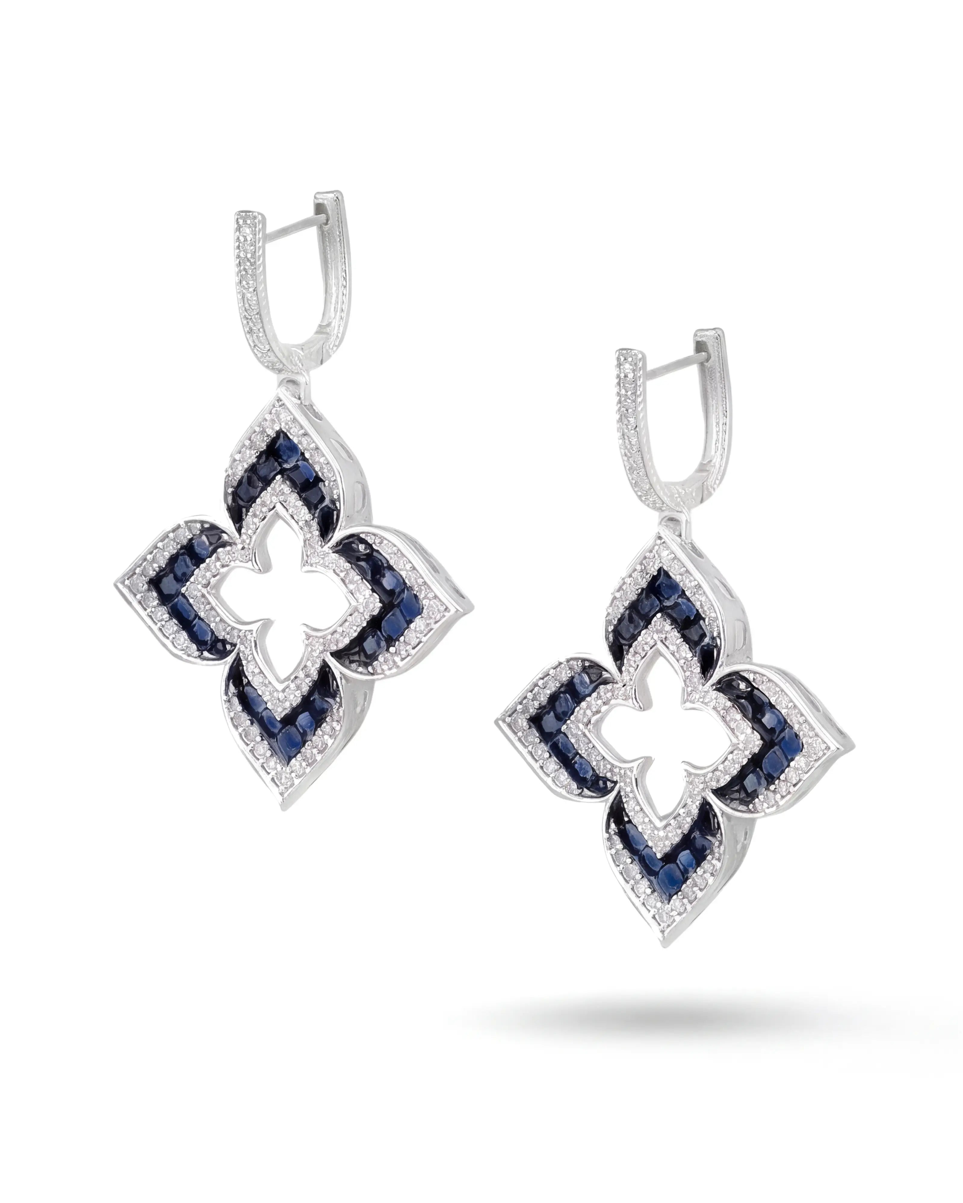 Midnight Clover Earrings | AMARIS JEWELS | Fine Jewelry