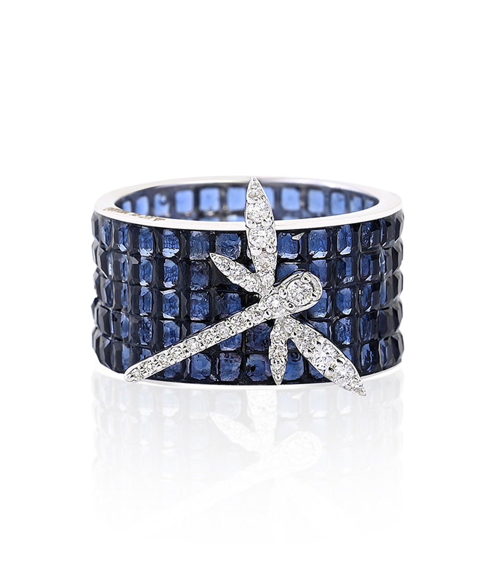 Midnight Dragonfly Ring | AMARIS JEWELS | Fine Jewelry 